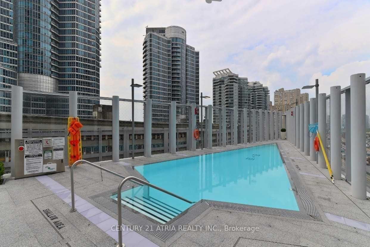 Photo 15 of Unit 802, 10 York Street, Toronto, Waterfront Communities — HOMEH