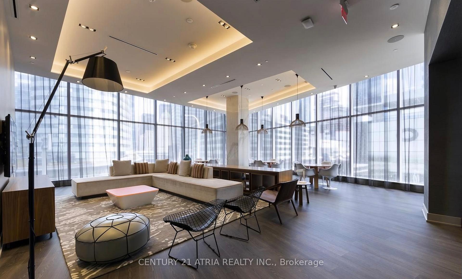 Photo 18 of Unit 802, 10 York Street, Toronto, Waterfront Communities — HOMEH