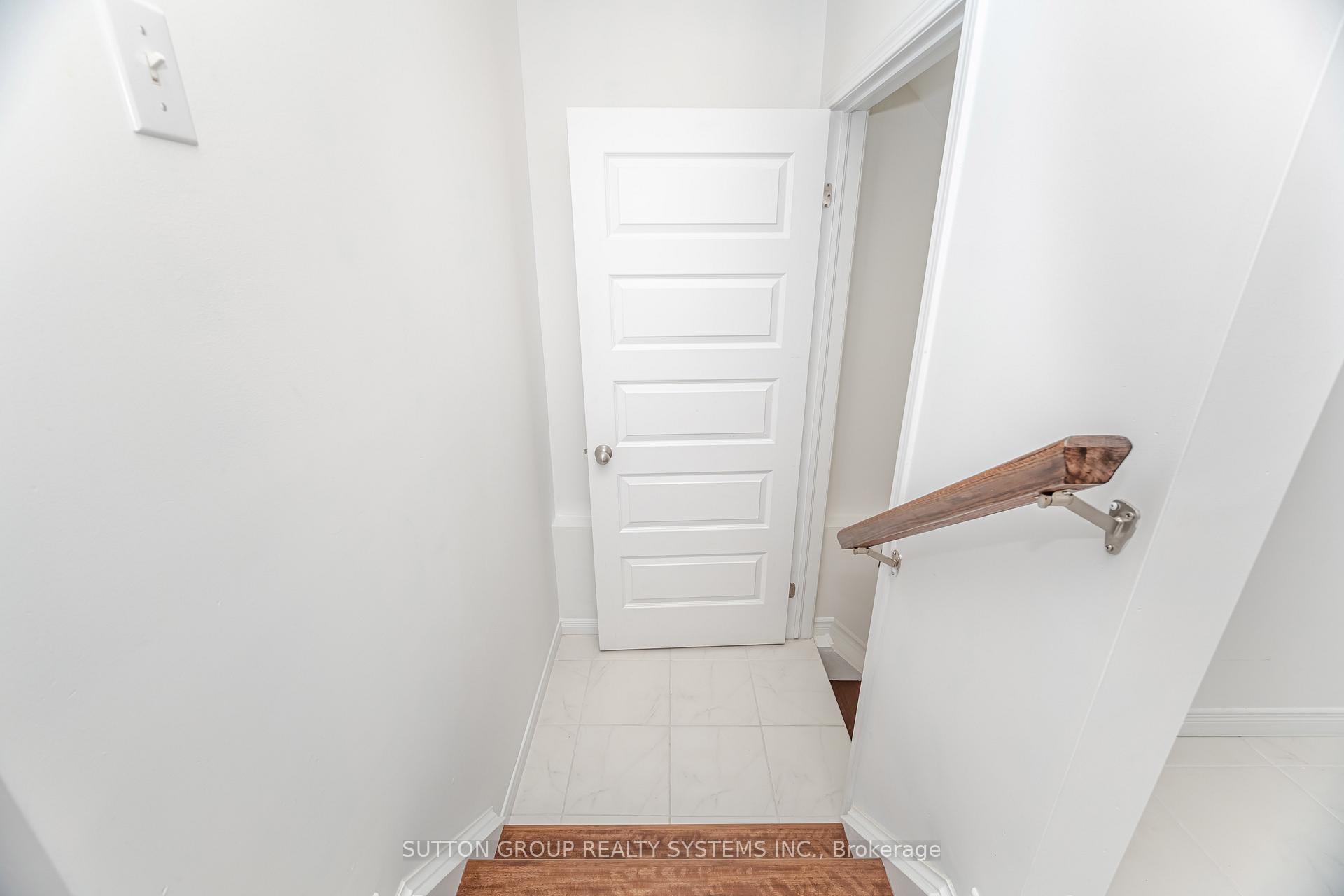 Photo 23 of 565 Sundew Drive, Waterloo, Columbia Forest/Clair Hills — HOMEH
