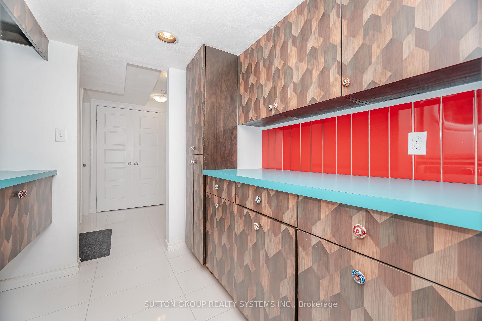 Photo 29 of 565 Sundew Drive, Waterloo, Columbia Forest/Clair Hills — HOMEH