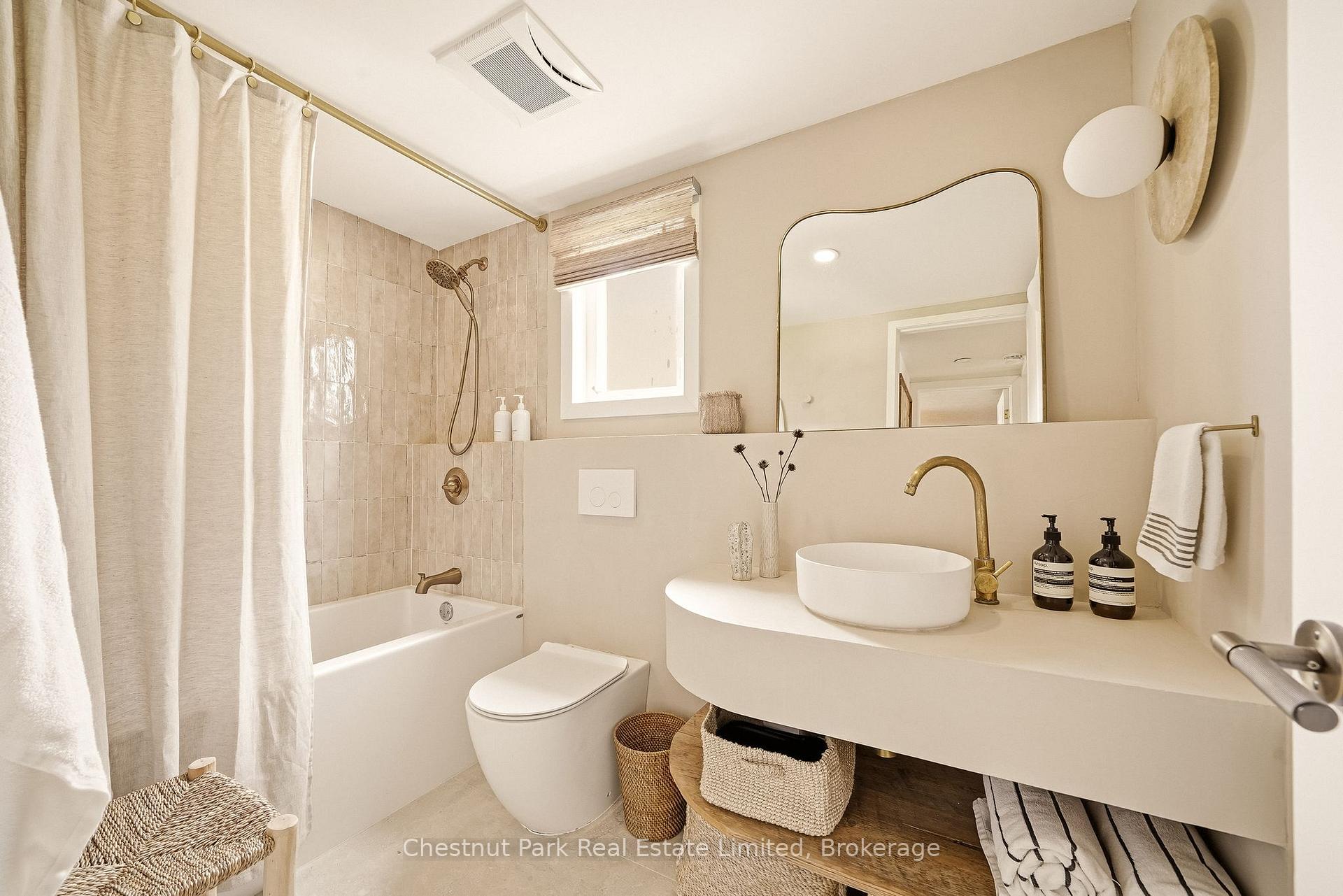 Photo 32 of 59 Maple Street, Prince Edward County, Wellington Ward — HOMEH