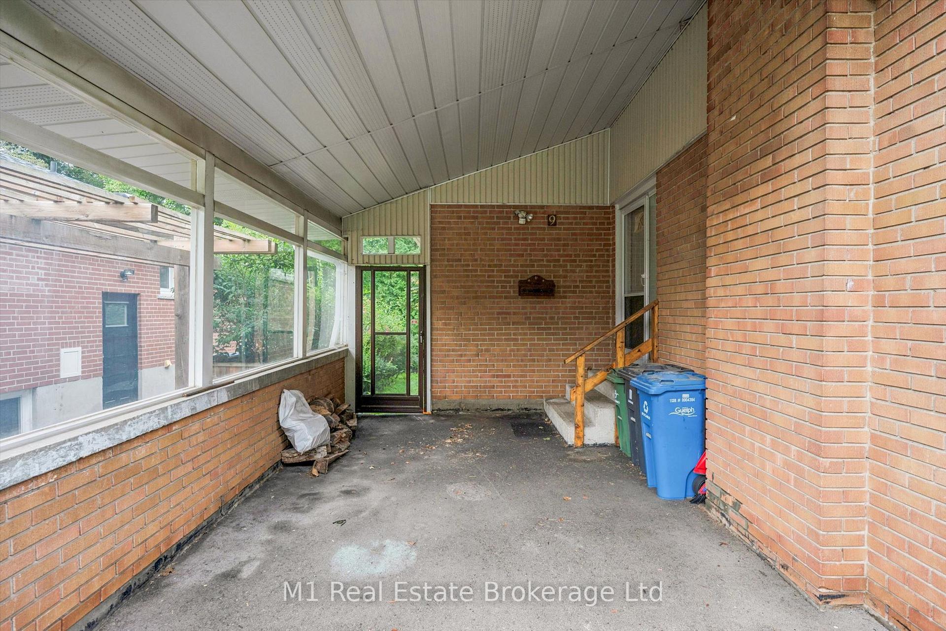 Photo 4 of 9 Cedar Street, Guelph, Dovercliffe Park/Old University — HOMEH