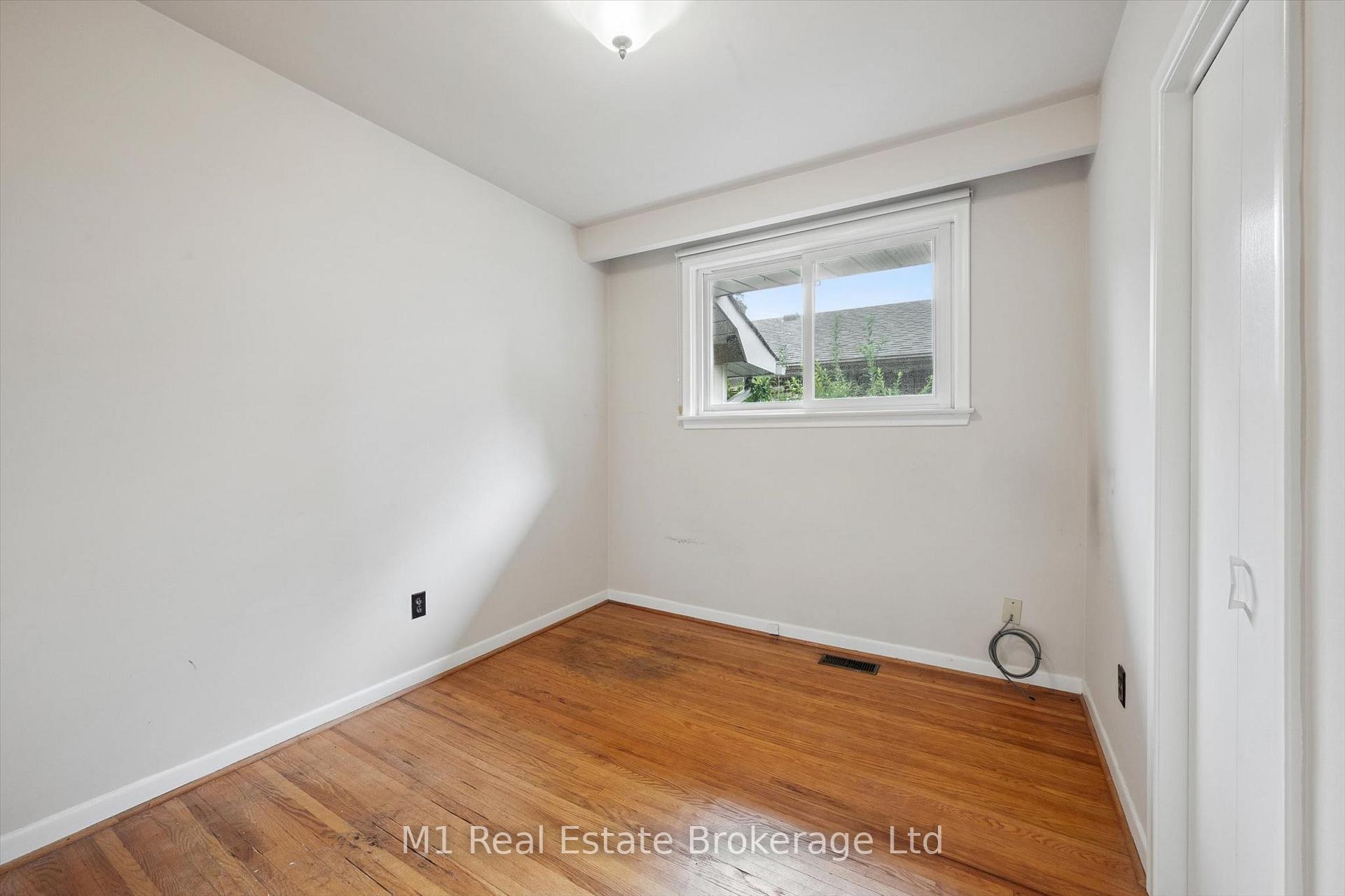Photo 22 of 9 Cedar Street, Guelph, Dovercliffe Park/Old University — HOMEH