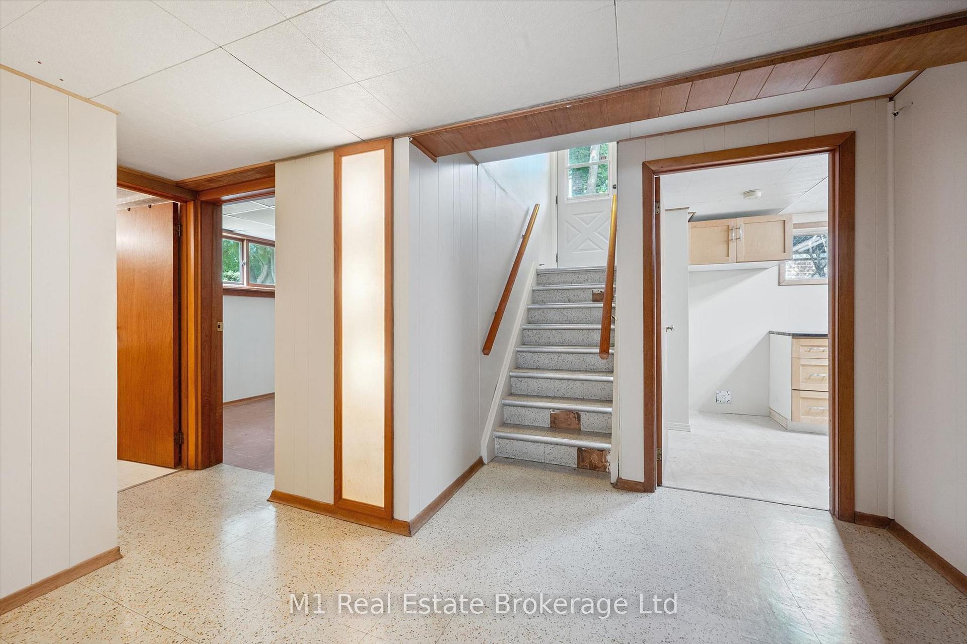 Photo 25 of 9 Cedar Street, Guelph, Dovercliffe Park/Old University — HOMEH