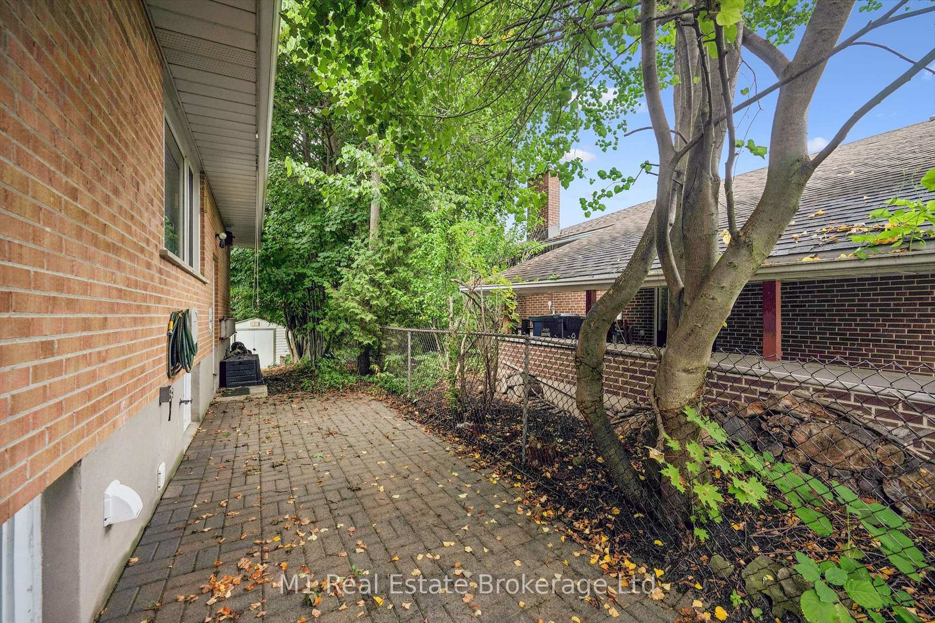 Photo 37 of 9 Cedar Street, Guelph, Dovercliffe Park/Old University — HOMEH