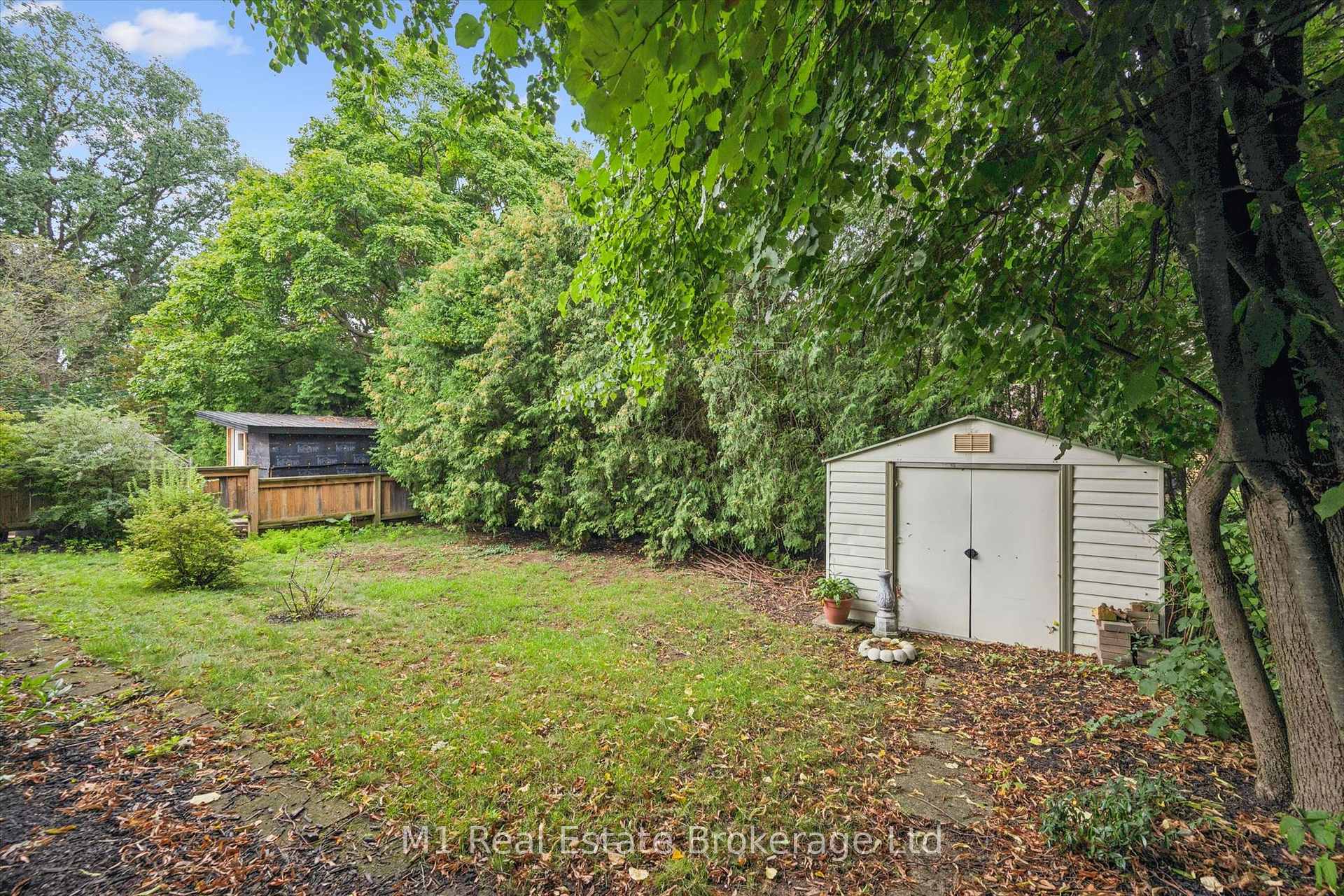 Photo 38 of 9 Cedar Street, Guelph, Dovercliffe Park/Old University — HOMEH