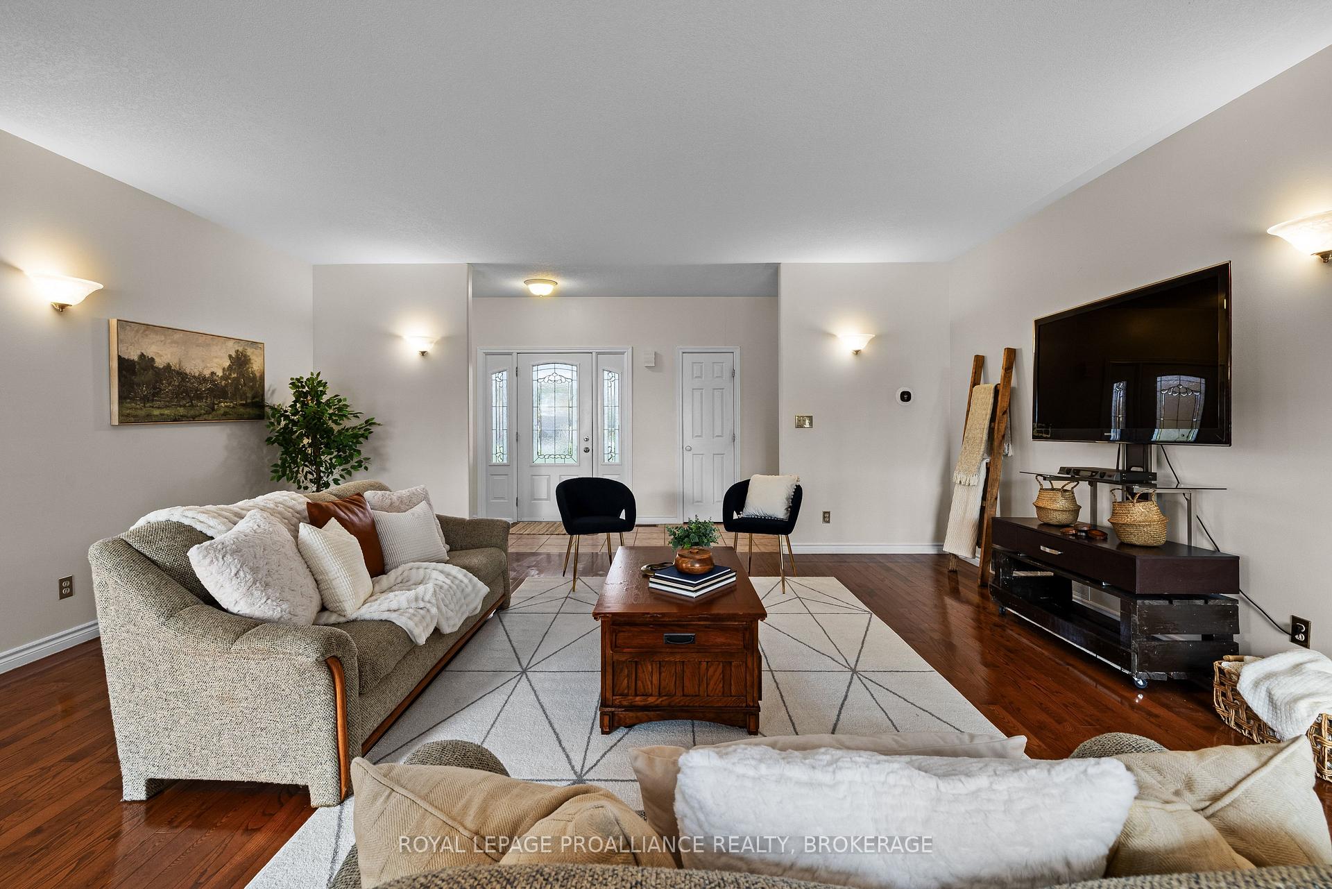 Photo 10 of 116 Schenk Street, Greater Napanee, Greater Napanee — HOMEH