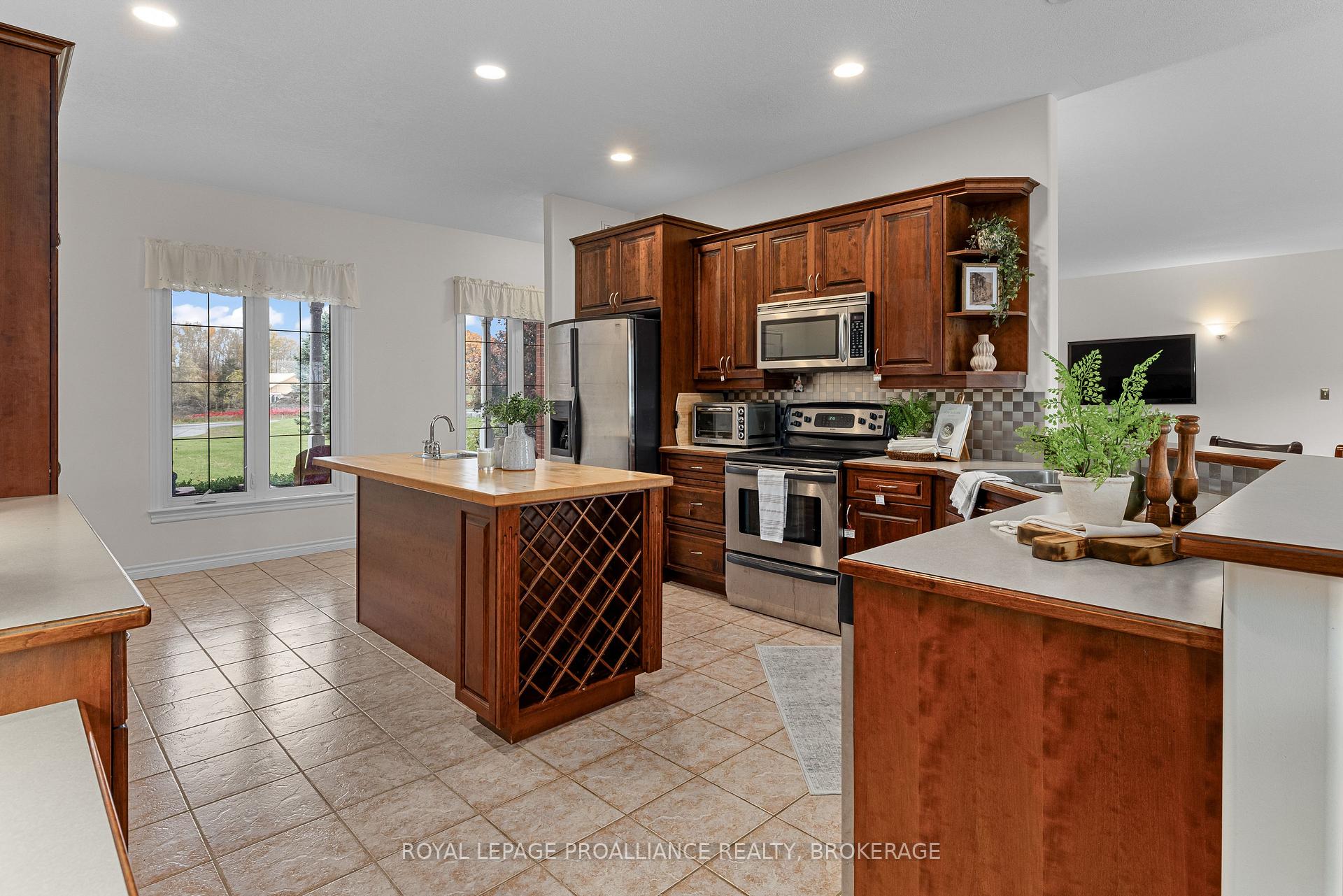 Photo 16 of 116 Schenk Street, Greater Napanee, Greater Napanee — HOMEH