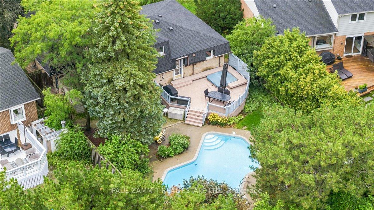 Photo 4 of 67 Dawn Hill Trail, Markham, Bayview Fairway-Bayview Country Club Estates — HOMEH