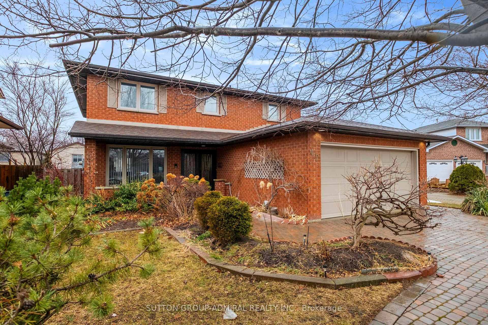 Photo 3 of 47 Sandy Drive, Hamilton, Stoney Creek — HOMEH