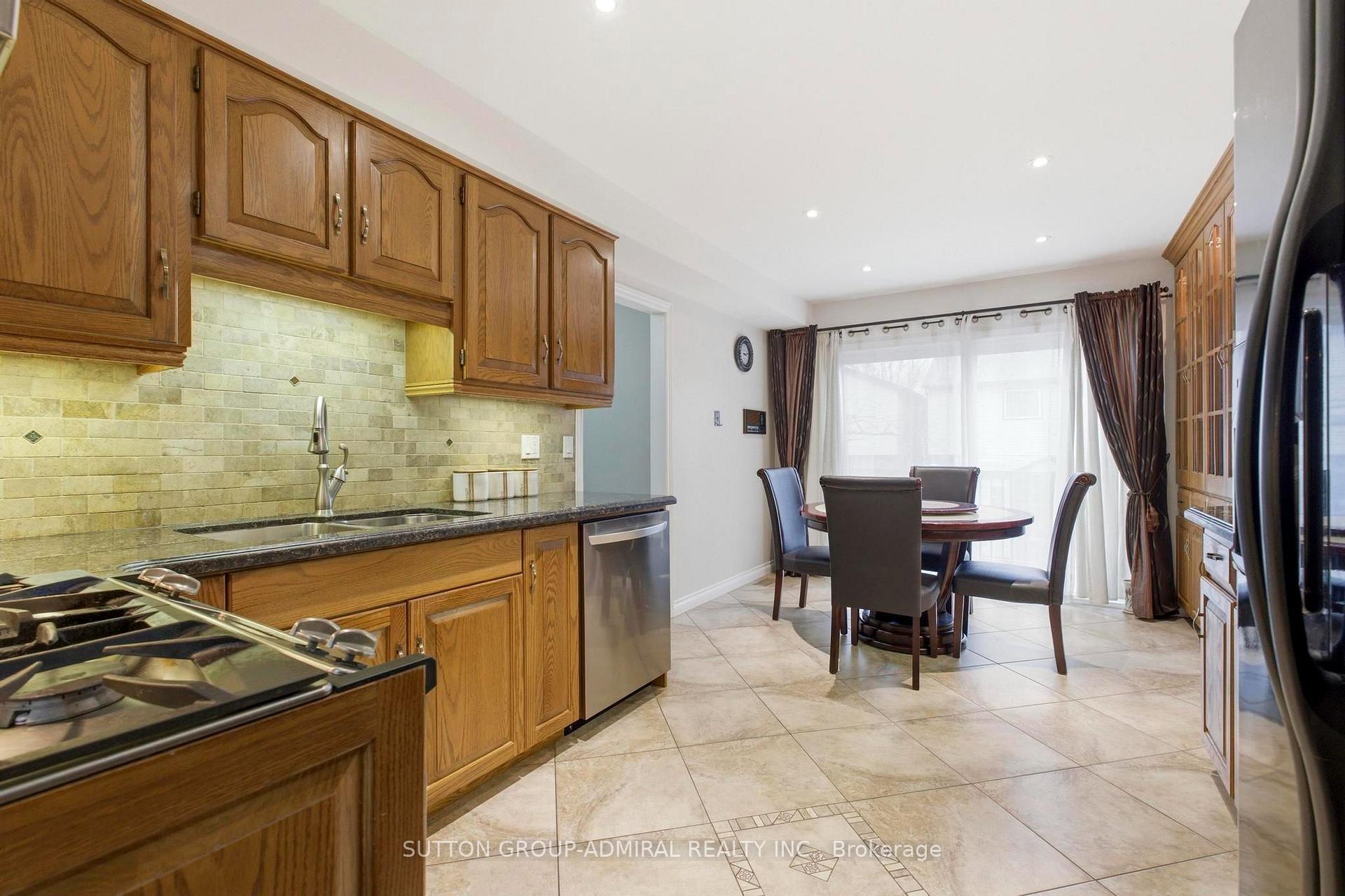 Photo 15 of 47 Sandy Drive, Hamilton, Stoney Creek — HOMEH