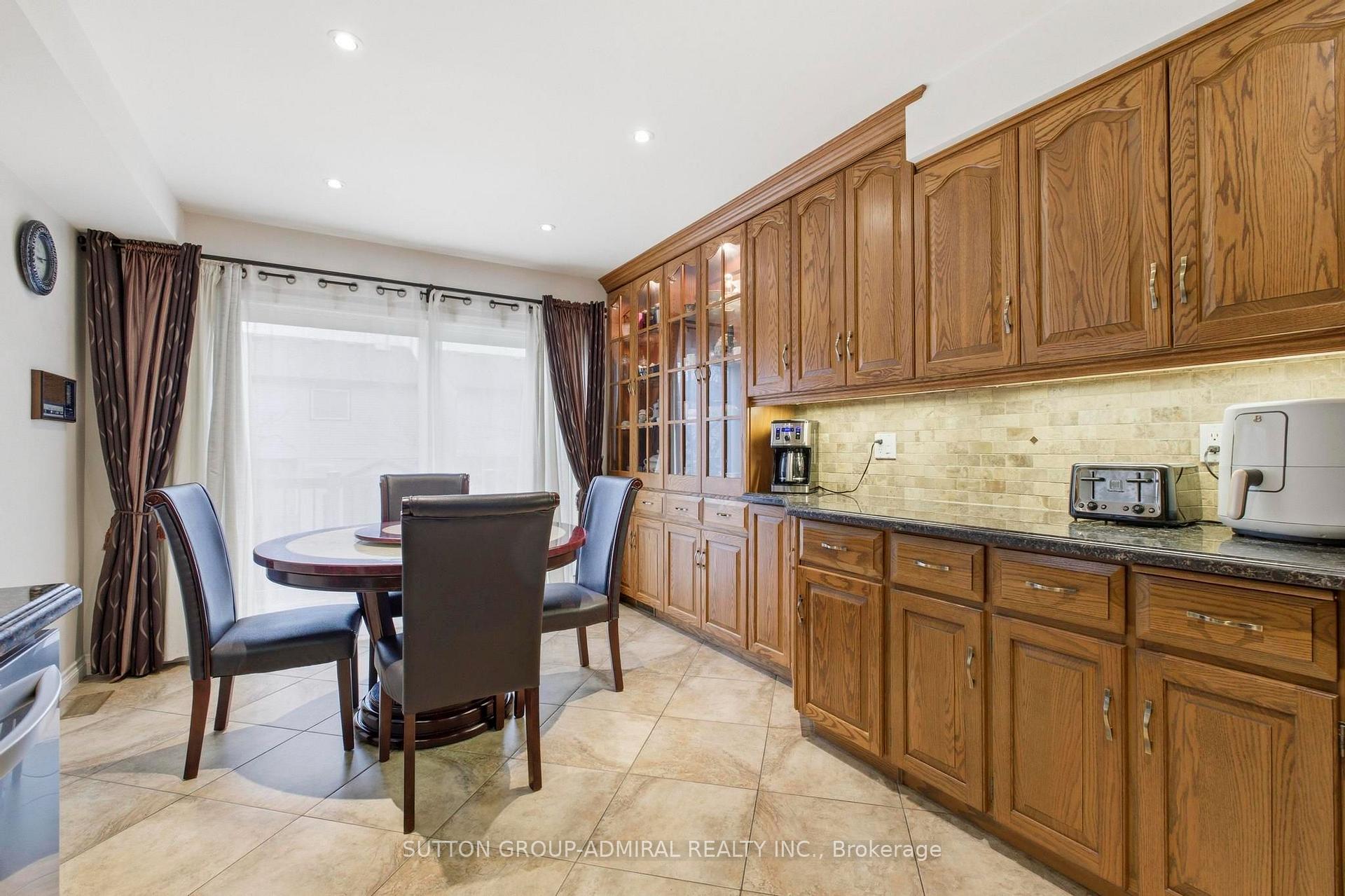 Photo 16 of 47 Sandy Drive, Hamilton, Stoney Creek — HOMEH