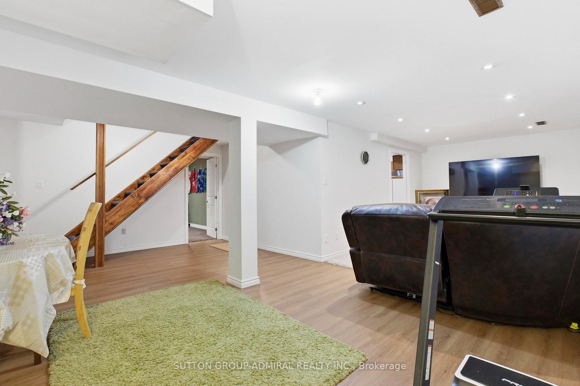 Photo 35 of 47 Sandy Drive, Hamilton, Stoney Creek — HOMEH