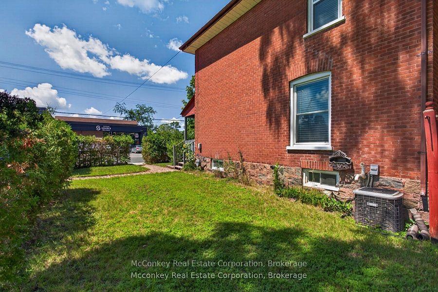 Photo 32 of 730 Park Street S, Peterborough, Otonabee Ward 1 — HOMEH