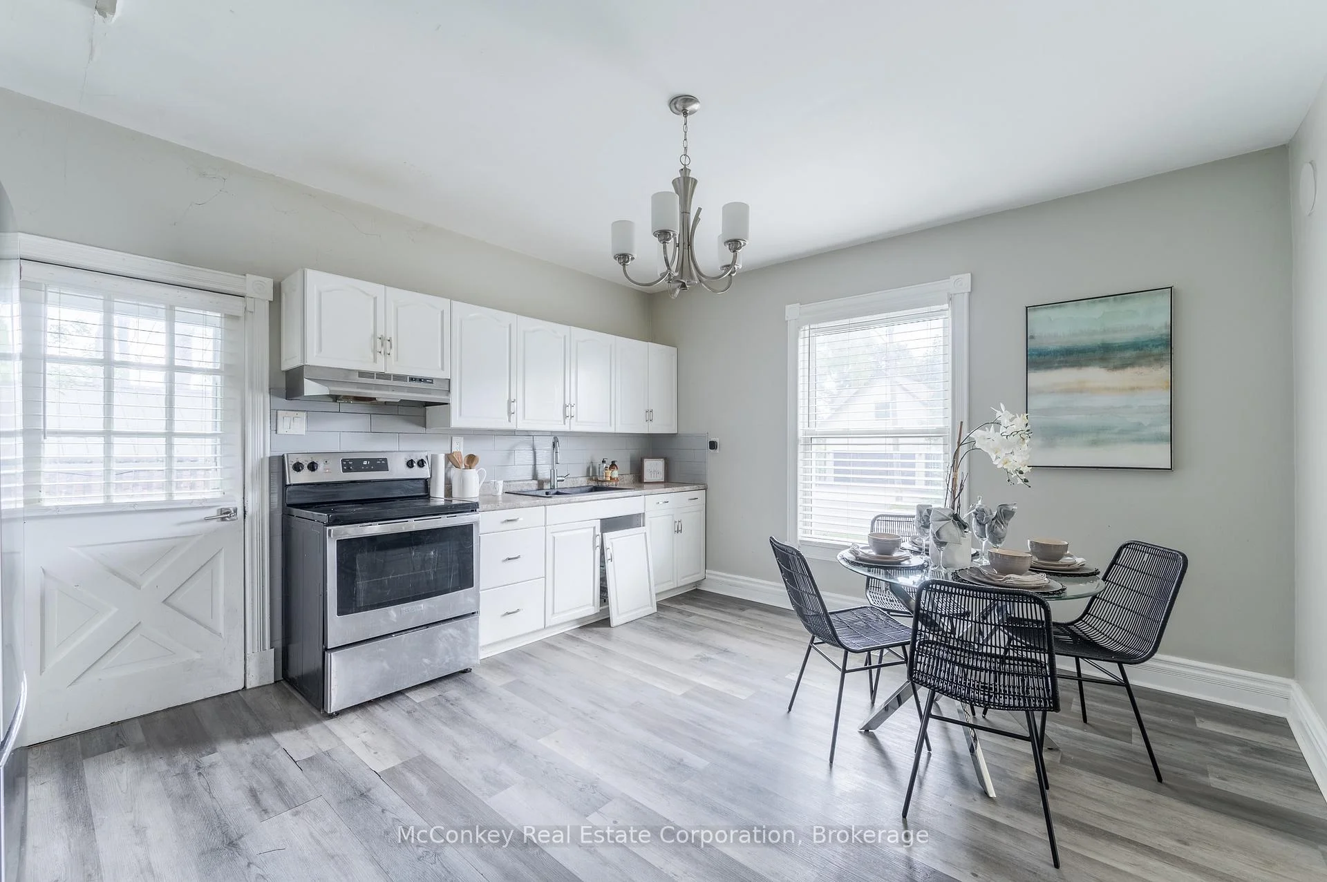 Photo 8 of 730 Park Street S, Peterborough, Otonabee Ward 1 — HOMEH