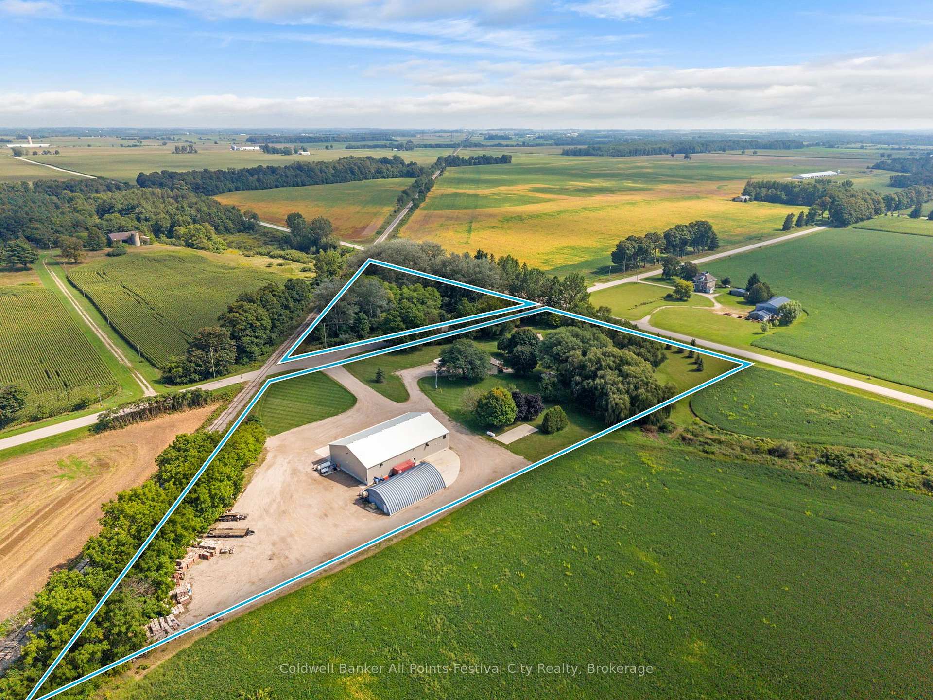 Photo 5 of 79617 Orchard Line, Central Huron, Goderich — HOMEH