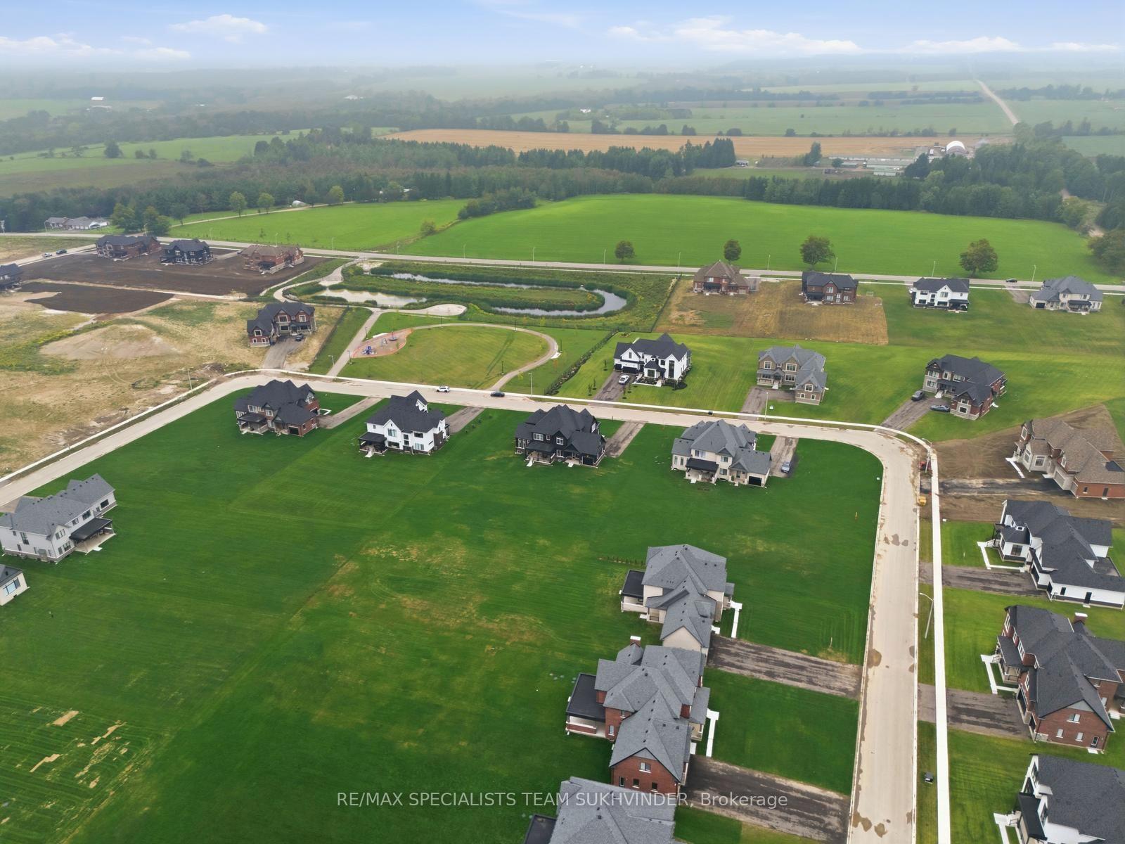 Photo 49 of 22 Ewing Way, Amaranth, Rural Amaranth — HOMEH
