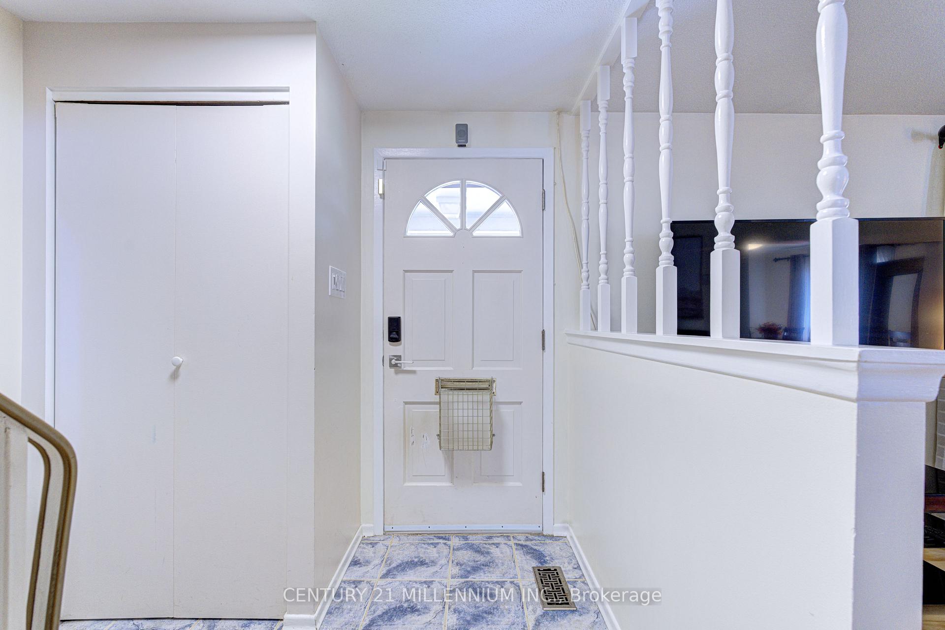 Photo 4 of 59 Lewis Crescent, Kitchener, Centreville Chicopee — HOMEH