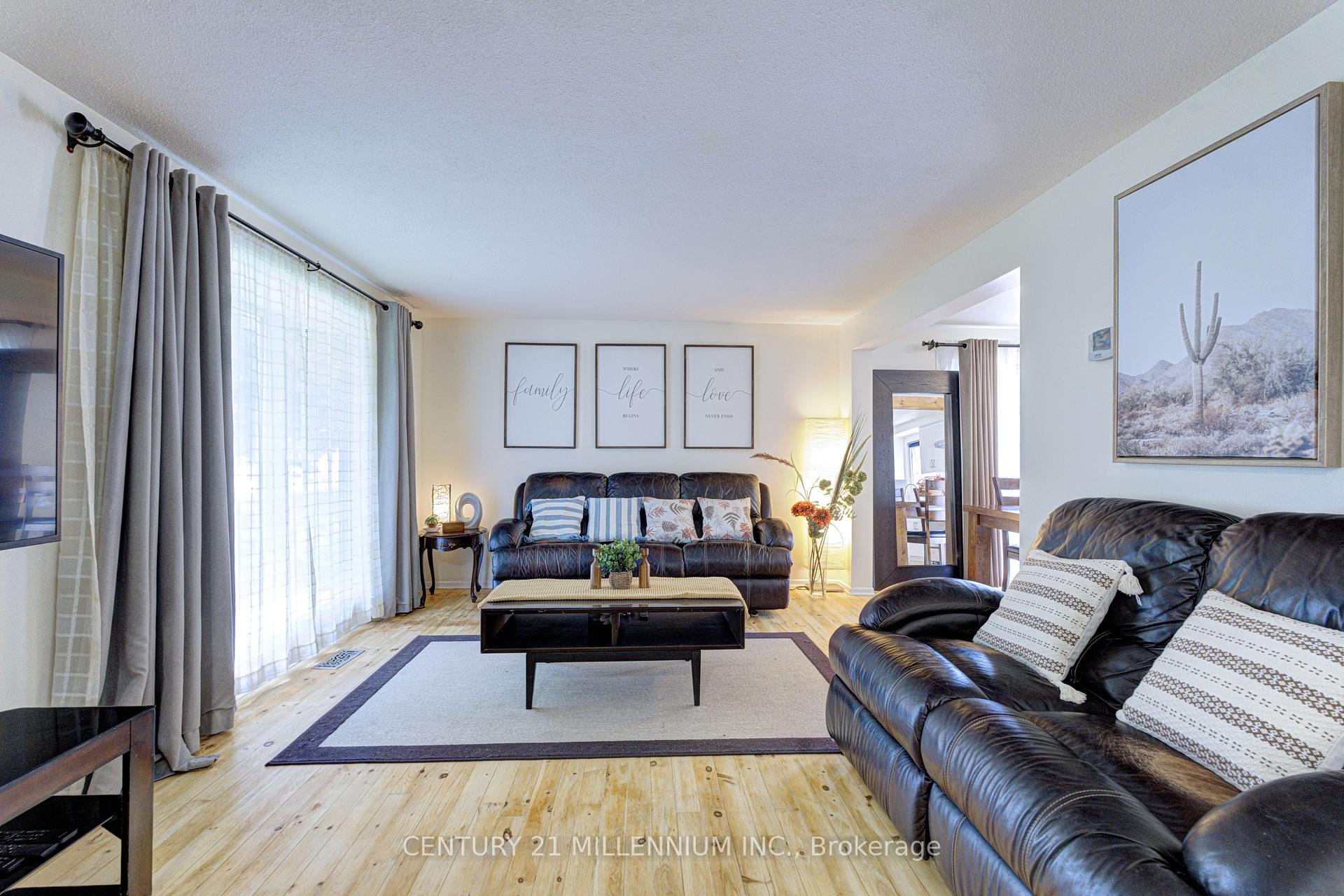 Photo 5 of 59 Lewis Crescent, Kitchener, Centreville Chicopee — HOMEH