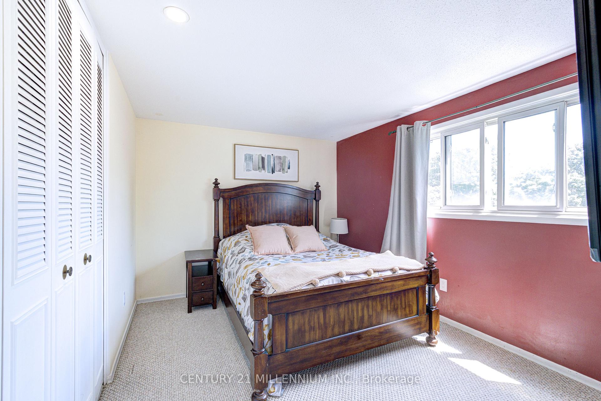 Photo 24 of 59 Lewis Crescent, Kitchener, Centreville Chicopee — HOMEH