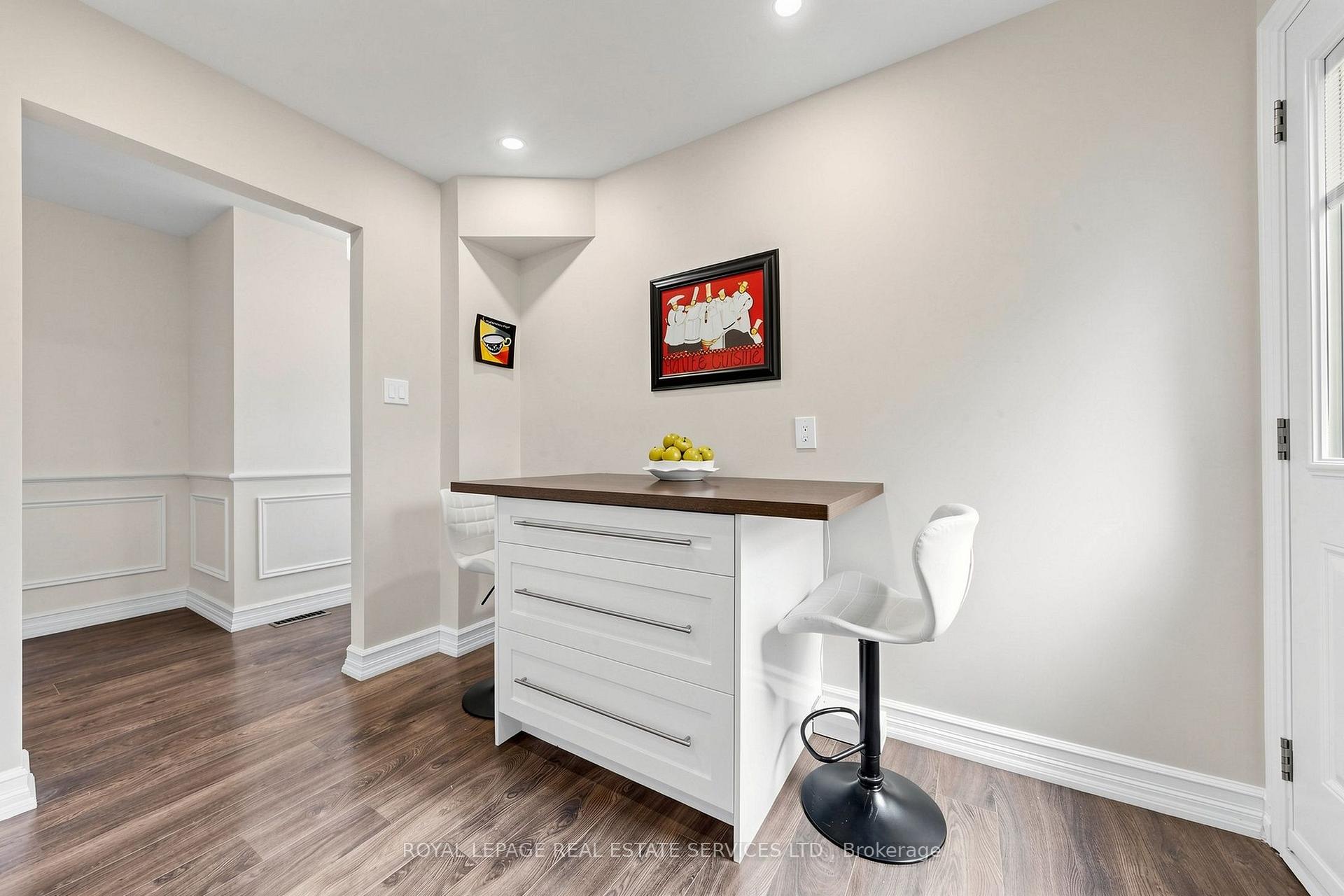 Photo 14 of 150 Tamarack Drive, Markham, Aileen-Willowbrook — HOMEH