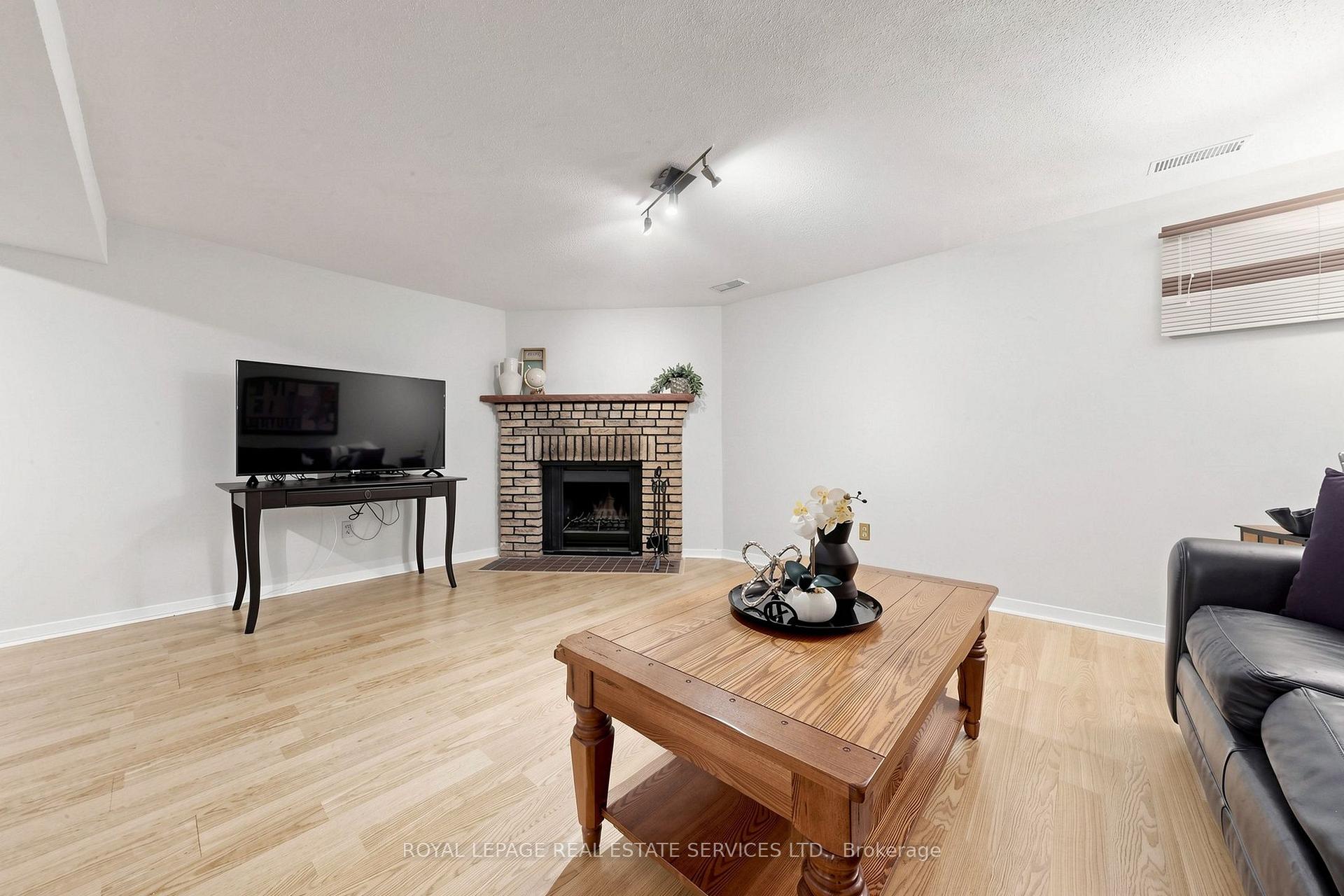 Photo 24 of 150 Tamarack Drive, Markham, Aileen-Willowbrook — HOMEH
