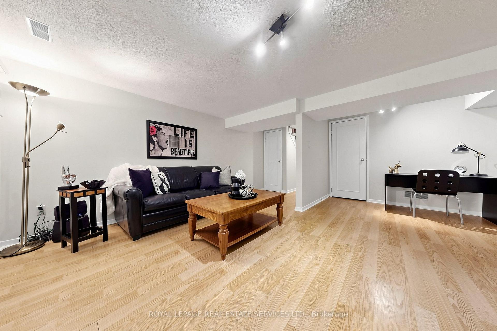 Photo 26 of 150 Tamarack Drive, Markham, Aileen-Willowbrook — HOMEH