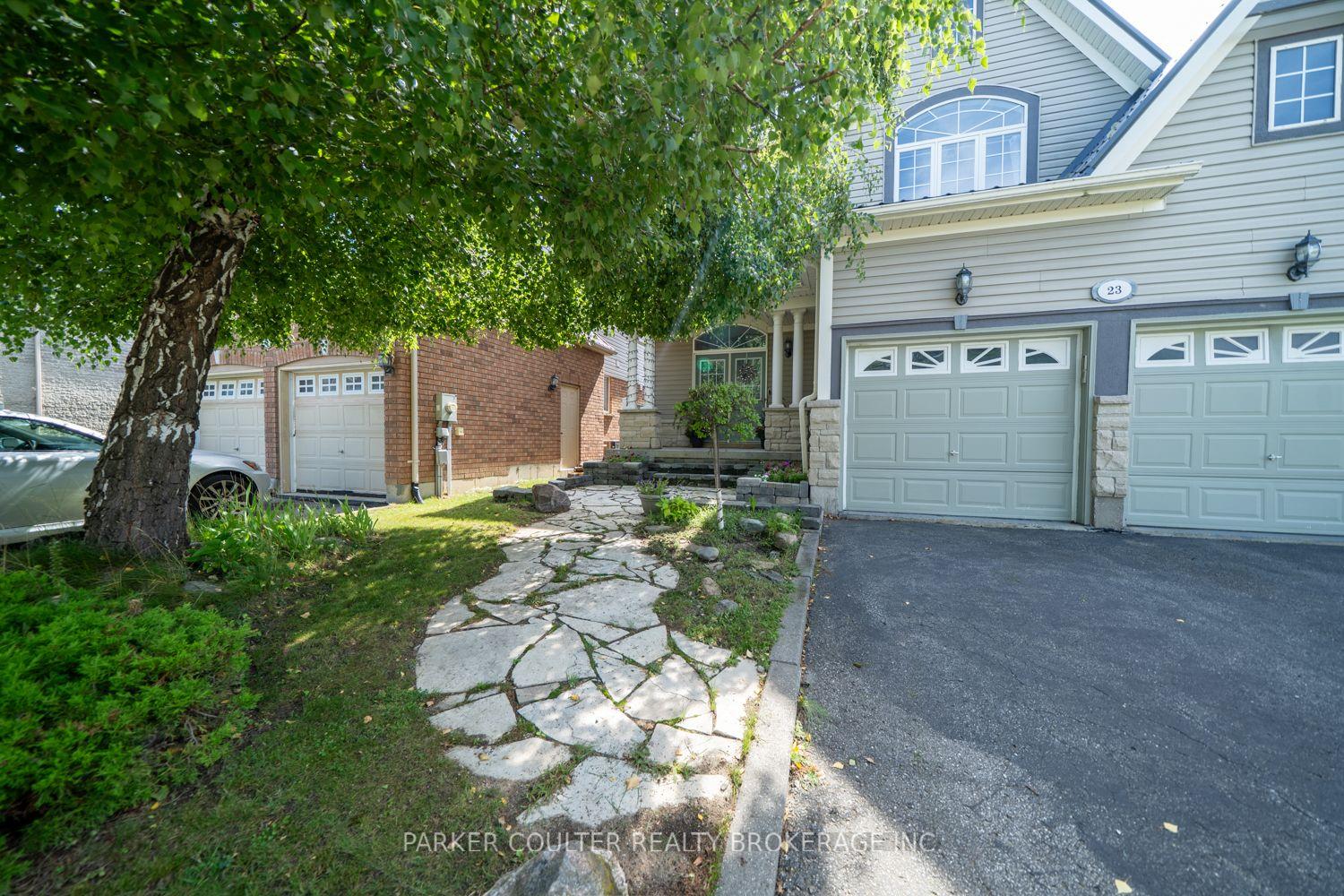 Photo 3 of 23 Sovereign's Gate, Barrie, Innis-Shore — HOMEH