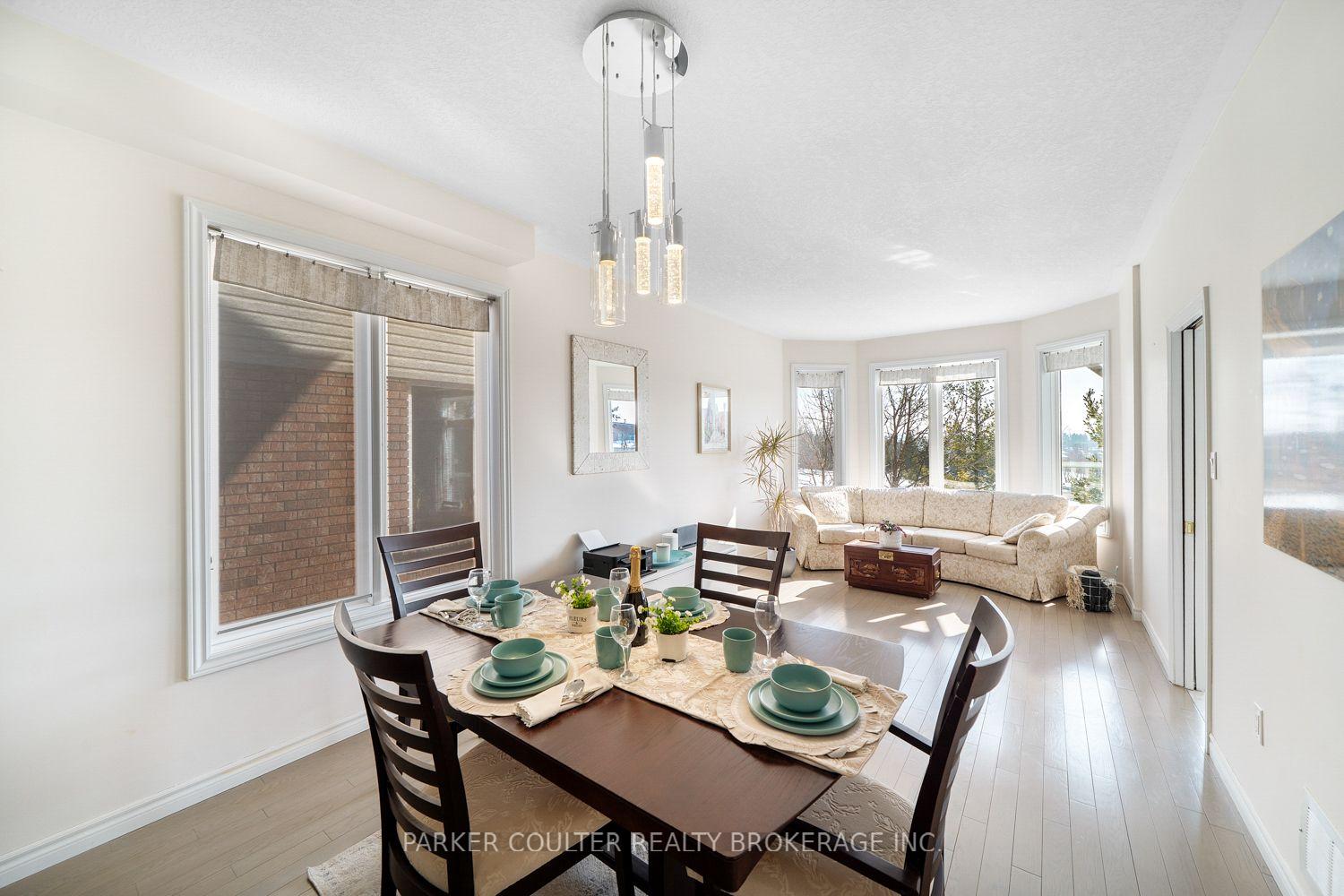 Photo 10 of 23 Sovereign's Gate, Barrie, Innis-Shore — HOMEH