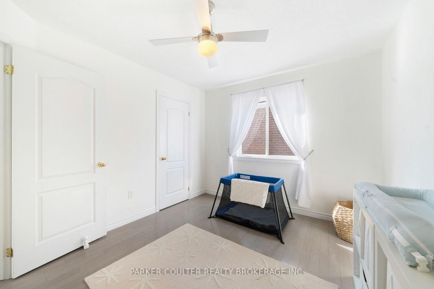Photo 22 of 23 Sovereign's Gate, Barrie, Innis-Shore — HOMEH