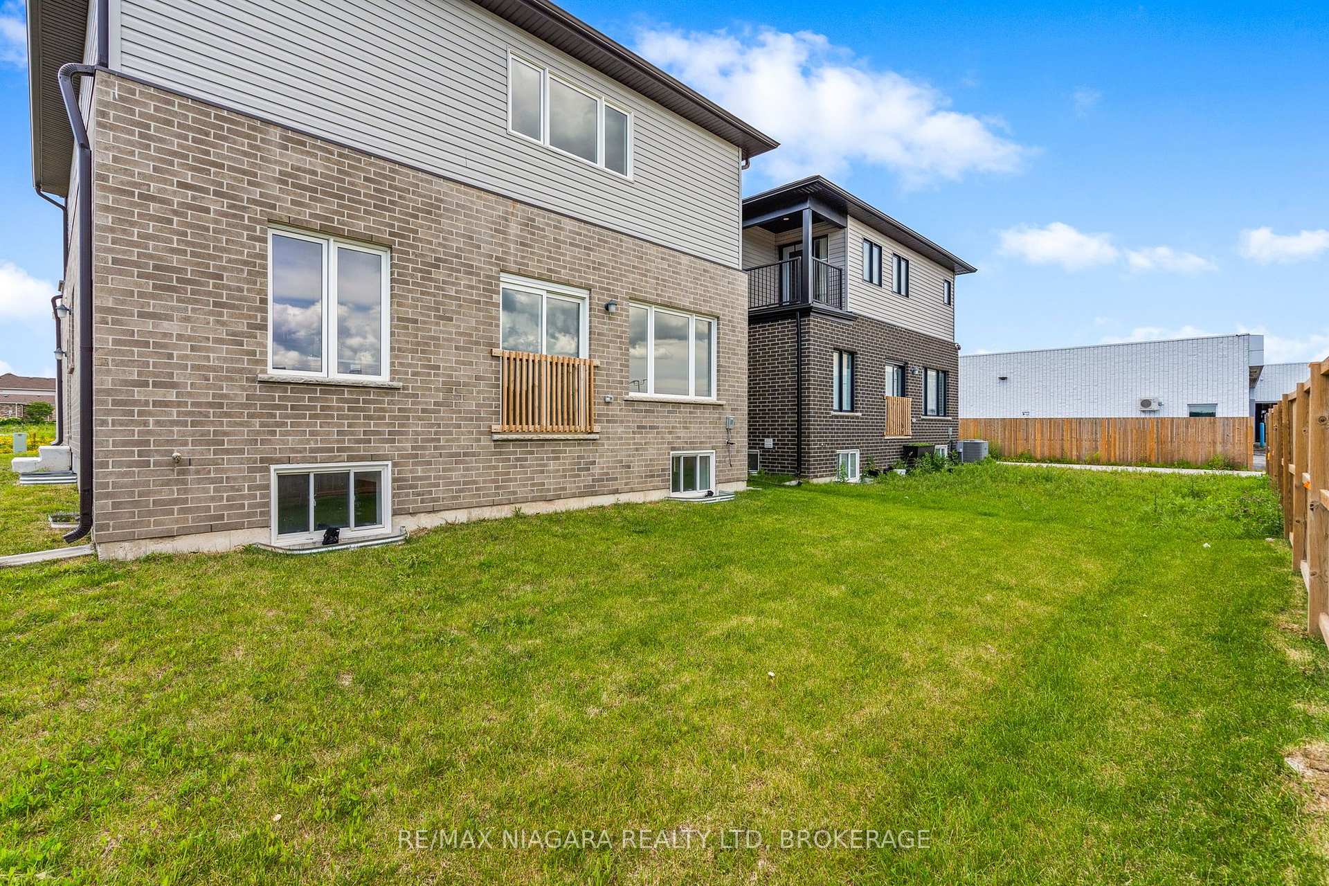 Photo 51 of 218 Wellandvale Road, Welland, N. Welland — HOMEH