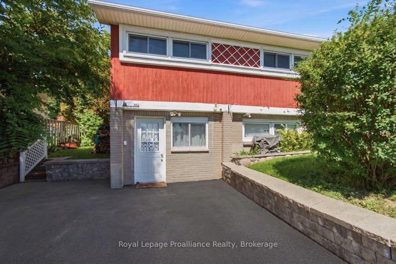 Photo 3 of 302 King Street, Quinte West, Trenton Ward — HOMEH