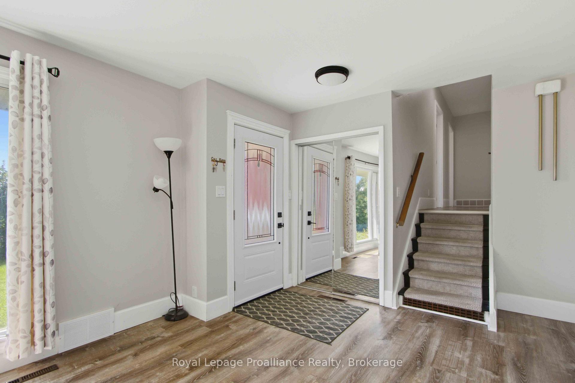 Photo 5 of 302 King Street, Quinte West, Trenton Ward — HOMEH
