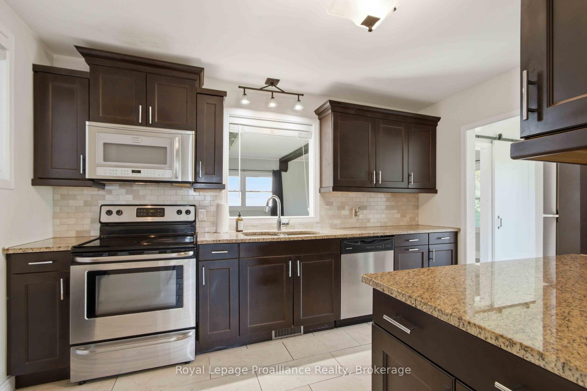 Photo 16 of 302 King Street, Quinte West, Trenton Ward — HOMEH