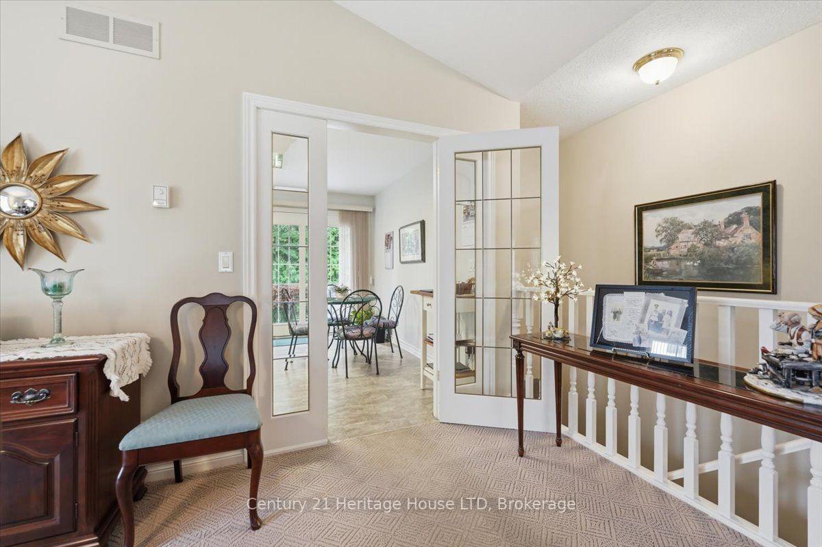 Photo 11 of 17 Oakridge Boulevard, Pelham, Fonthill — HOMEH