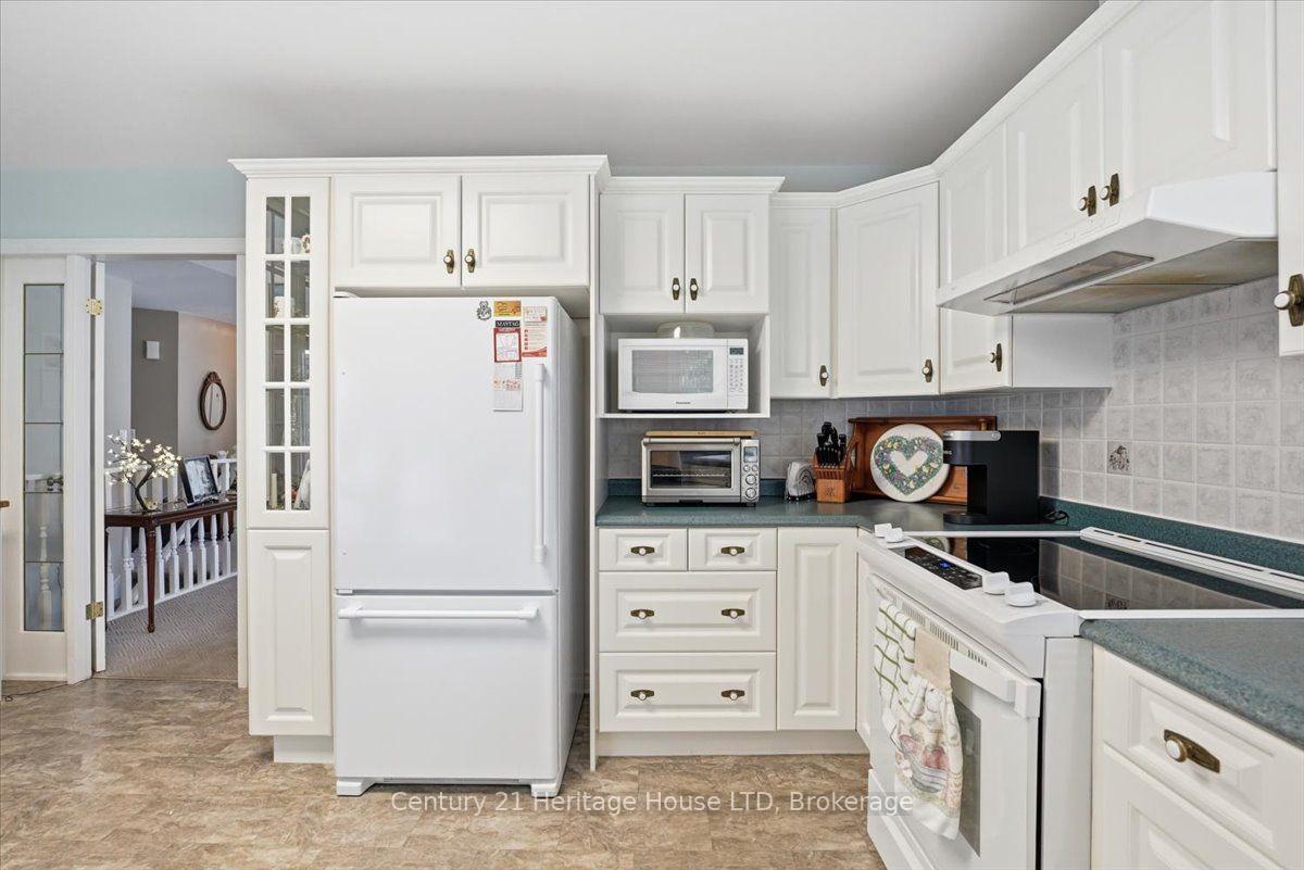 Photo 16 of 17 Oakridge Boulevard, Pelham, Fonthill — HOMEH