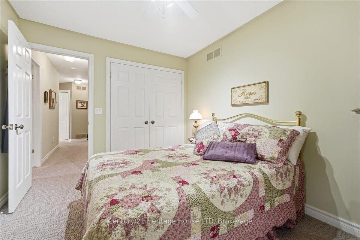 Photo 24 of 17 Oakridge Boulevard, Pelham, Fonthill — HOMEH