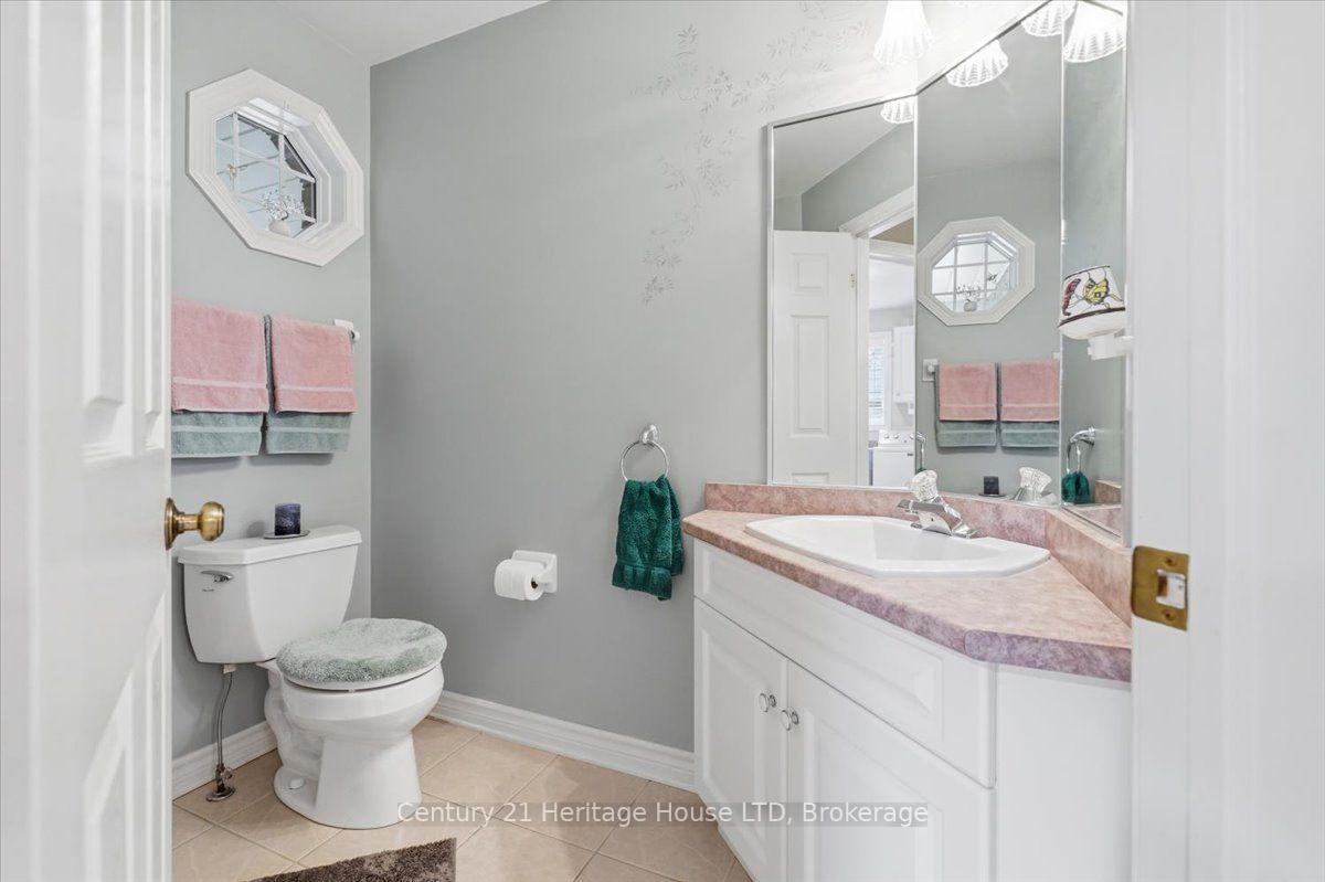Photo 25 of 17 Oakridge Boulevard, Pelham, Fonthill — HOMEH