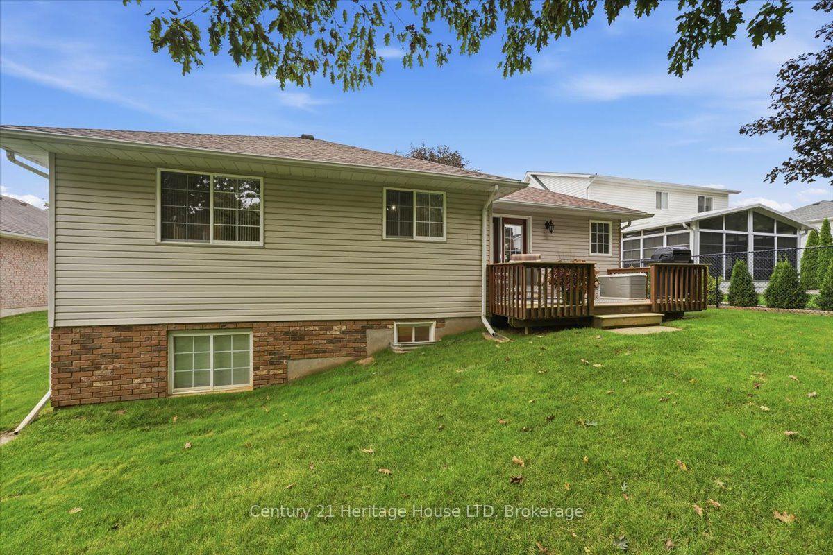 Photo 45 of 17 Oakridge Boulevard, Pelham, Fonthill — HOMEH