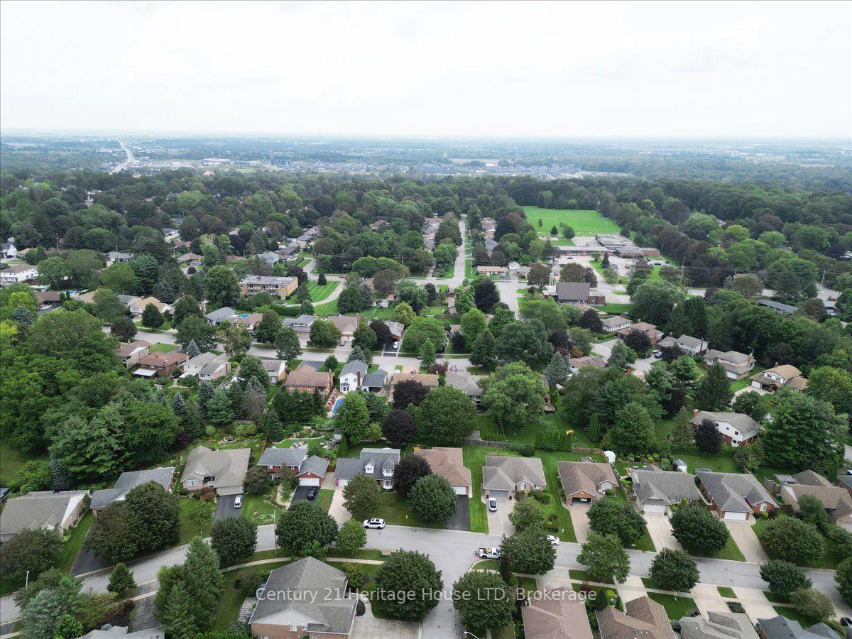 Photo 49 of 17 Oakridge Boulevard, Pelham, Fonthill — HOMEH