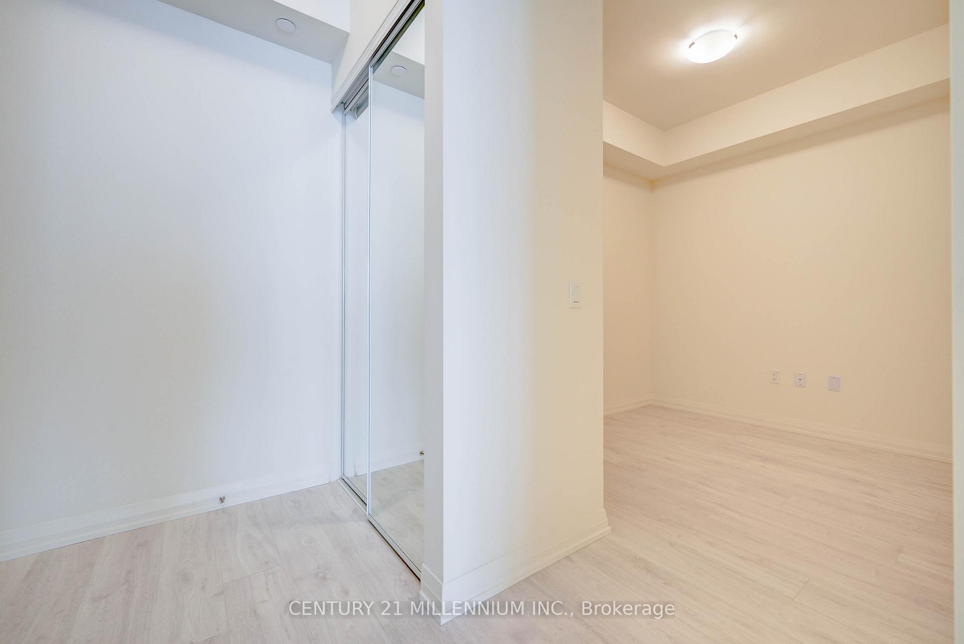 Photo 7 of Unit 1120, 9000 Jane Street, Vaughan, Concord — HOMEH