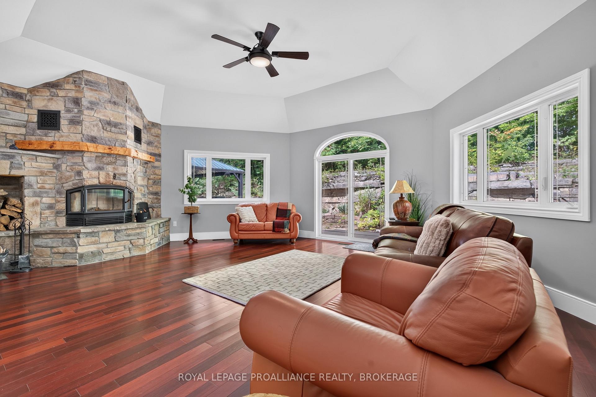Photo 5 of 27 Collins Drive, Frontenac, Frontenac South — HOMEH