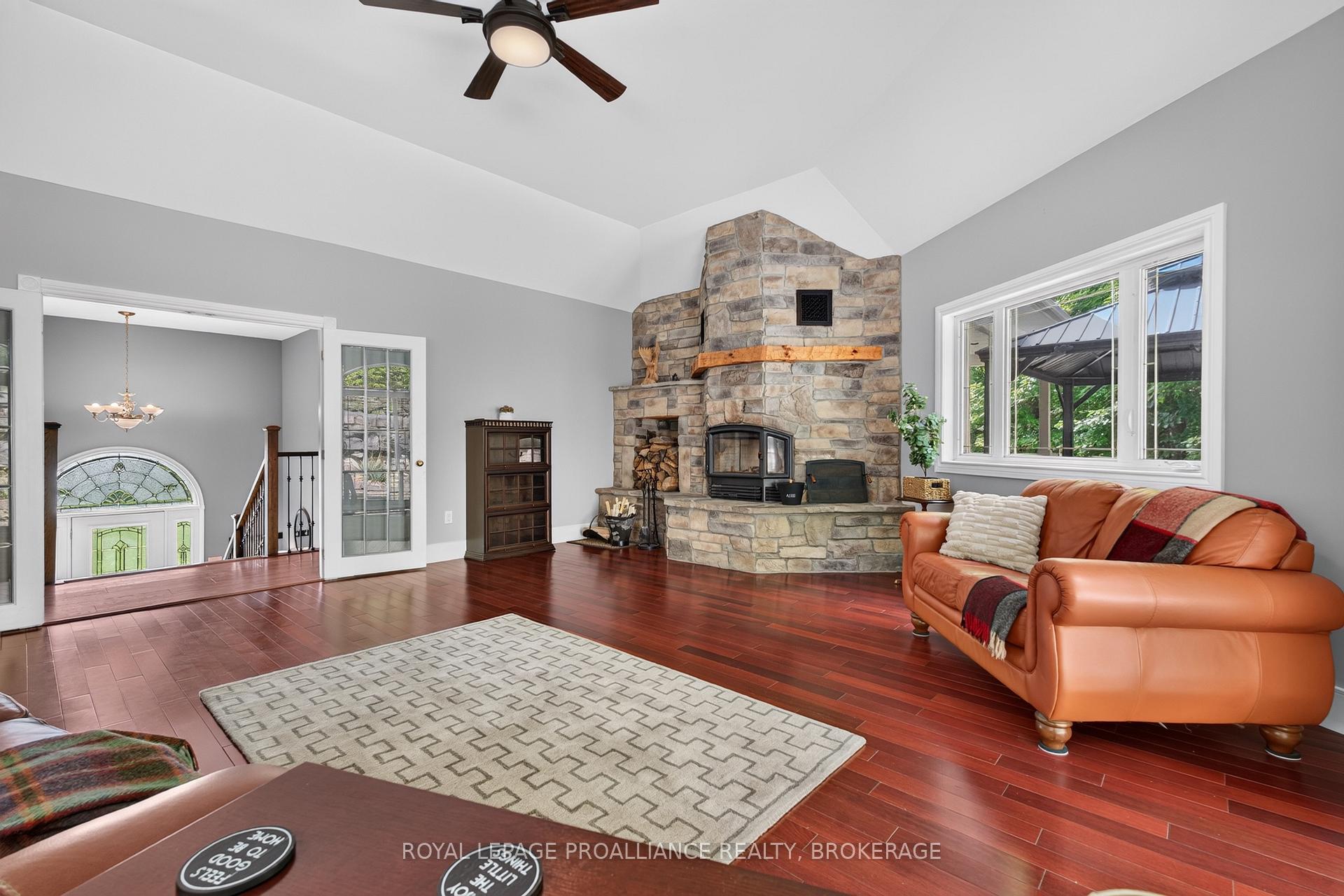 Photo 6 of 27 Collins Drive, Frontenac, Frontenac South — HOMEH