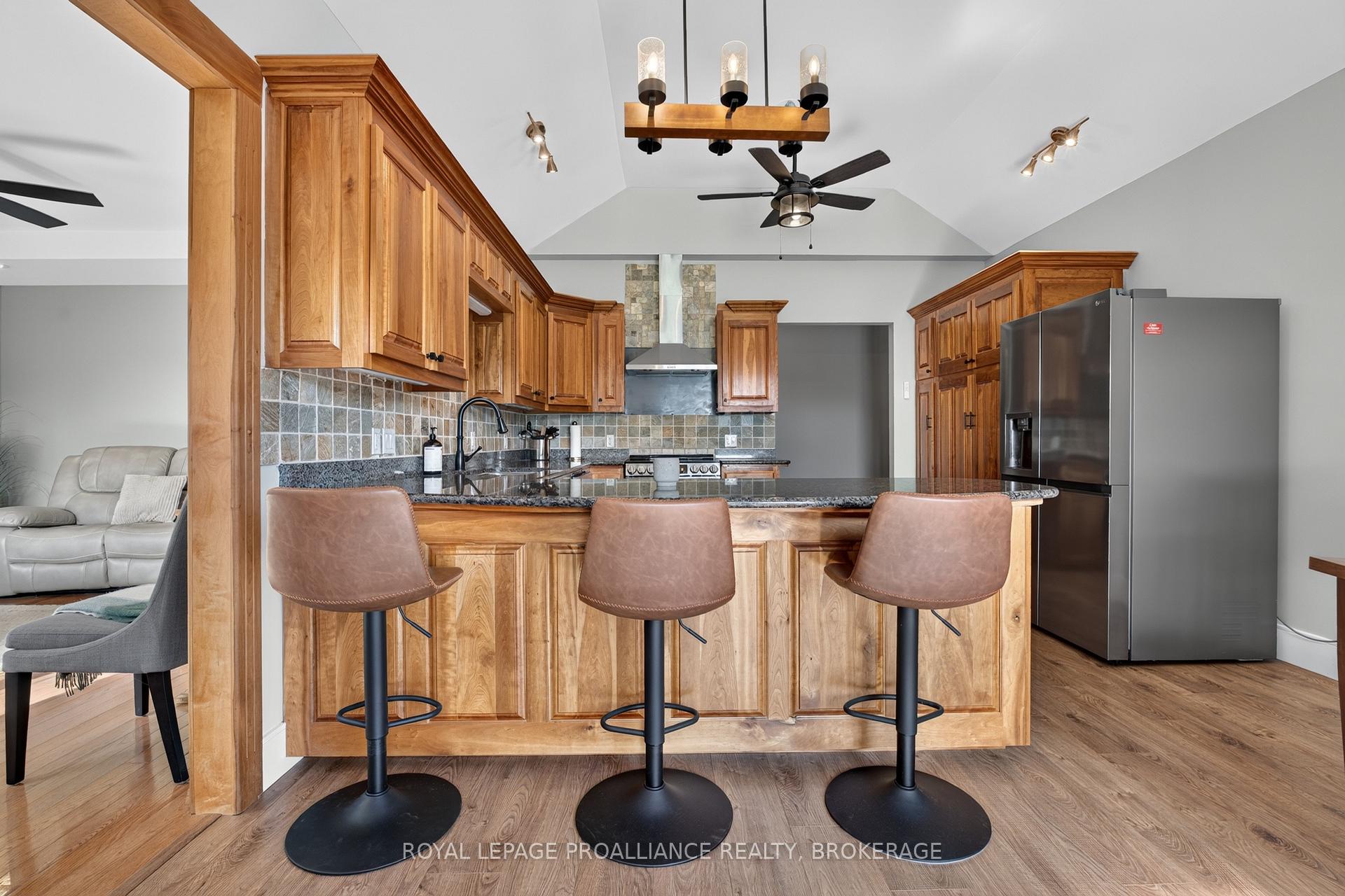 Photo 10 of 27 Collins Drive, Frontenac, Frontenac South — HOMEH