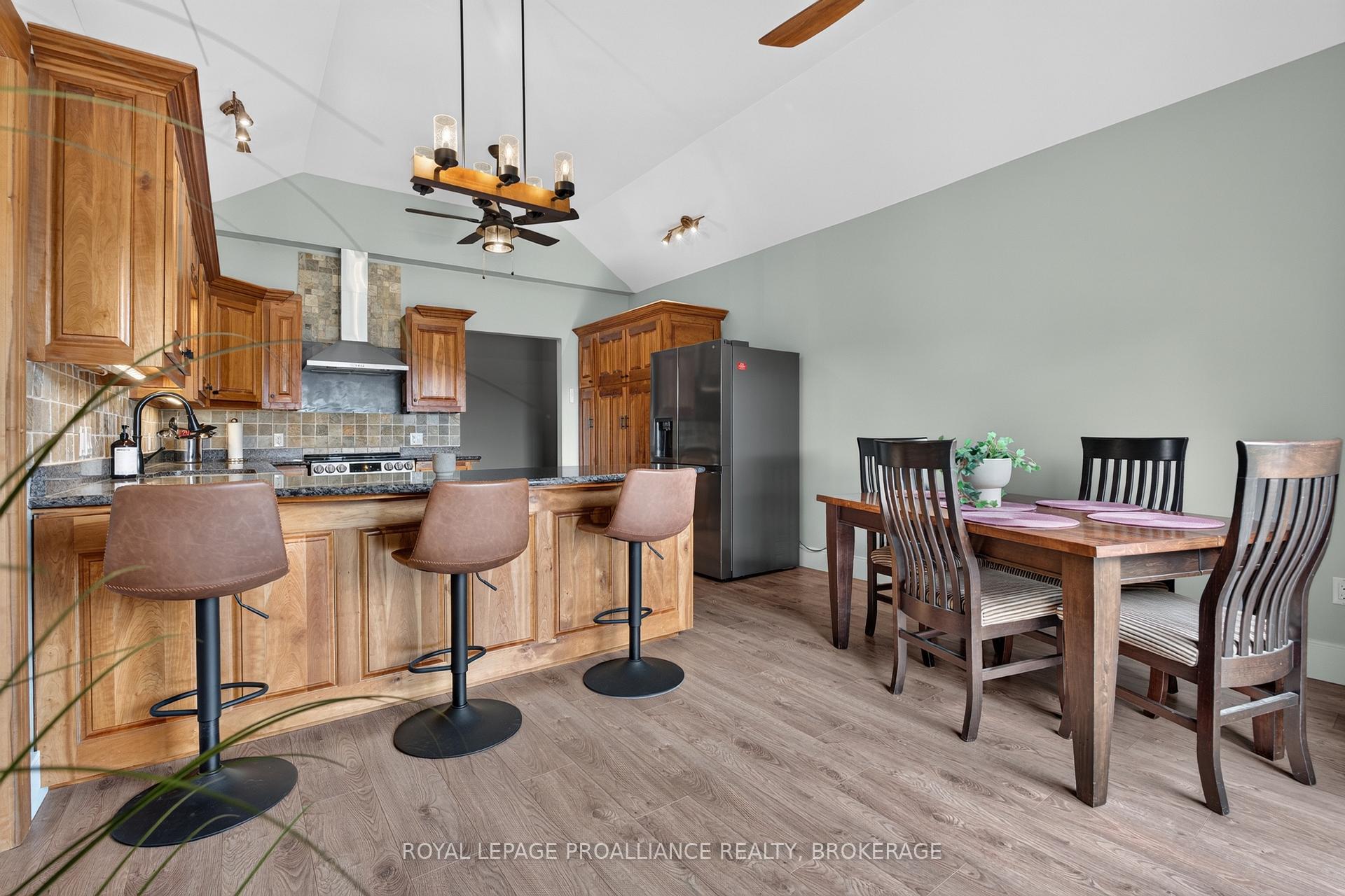 Photo 11 of 27 Collins Drive, Frontenac, Frontenac South — HOMEH