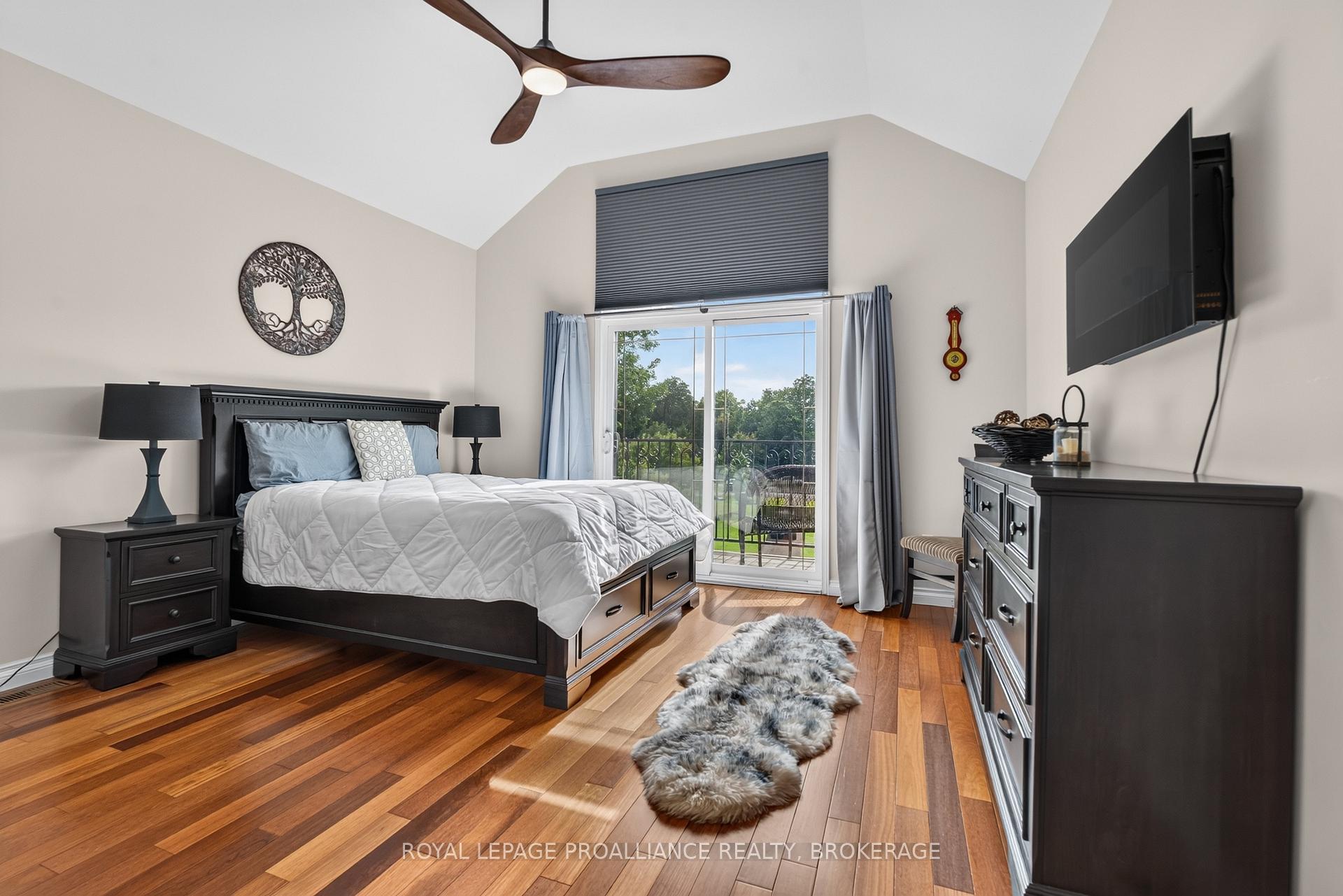 Photo 17 of 27 Collins Drive, Frontenac, Frontenac South — HOMEH