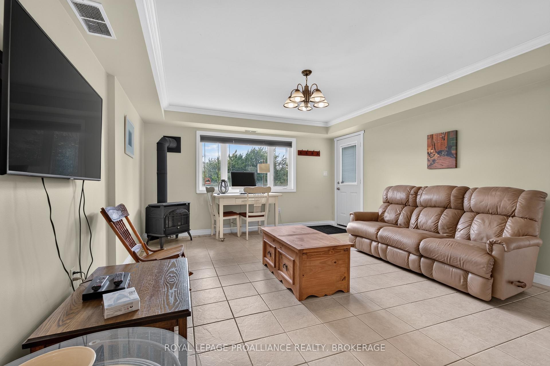 Photo 28 of 27 Collins Drive, Frontenac, Frontenac South — HOMEH