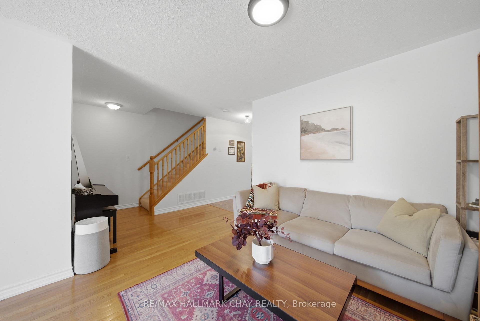 Photo 9 of 46 Michelle Drive, Orillia — HOMEH