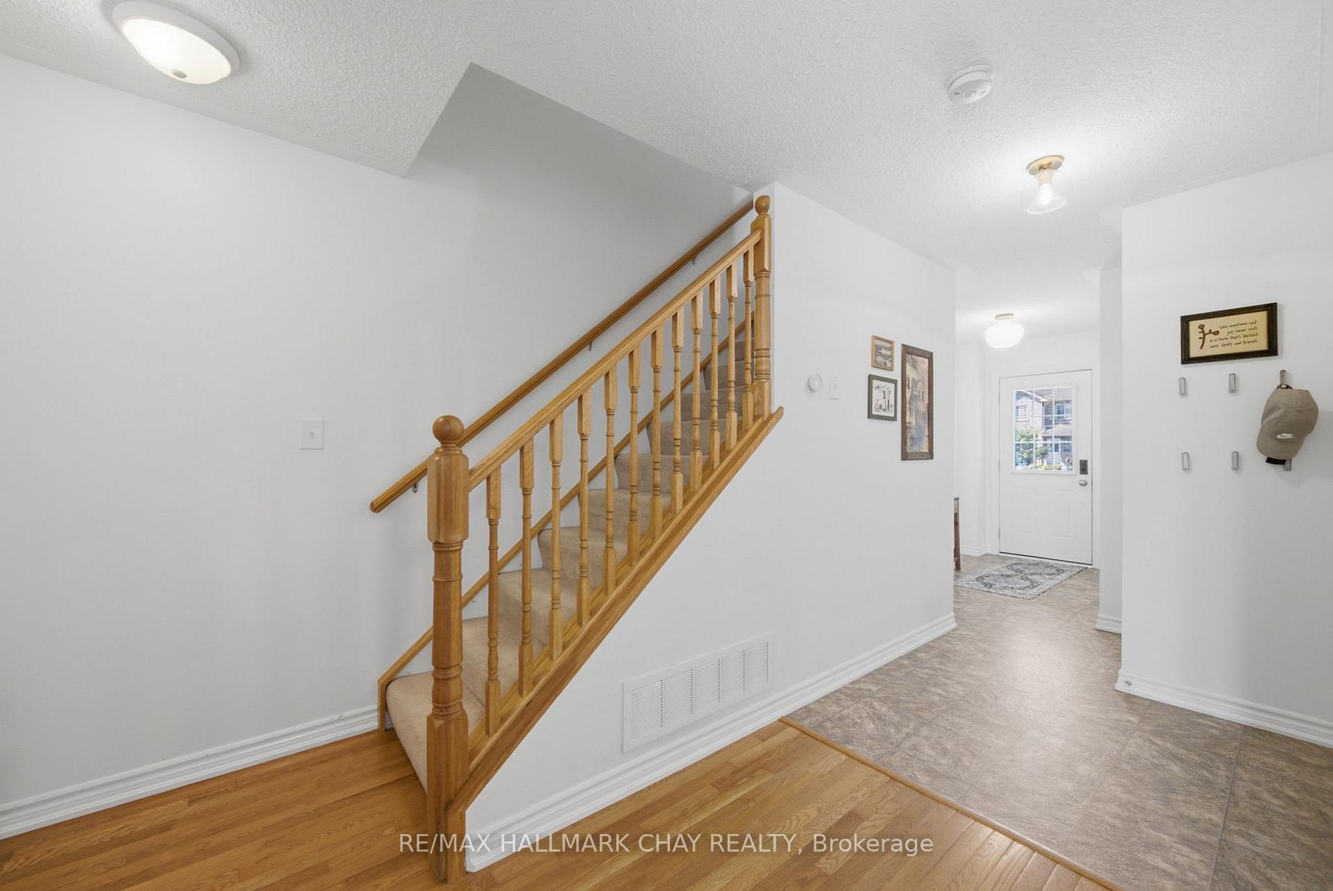 Photo 19 of 46 Michelle Drive, Orillia — HOMEH
