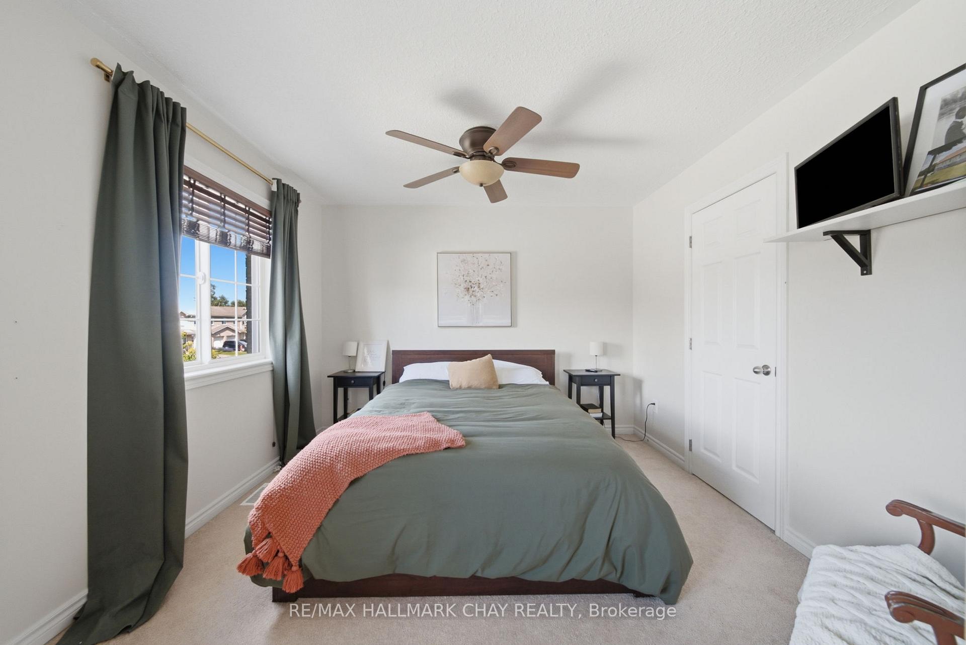 Photo 21 of 46 Michelle Drive, Orillia — HOMEH